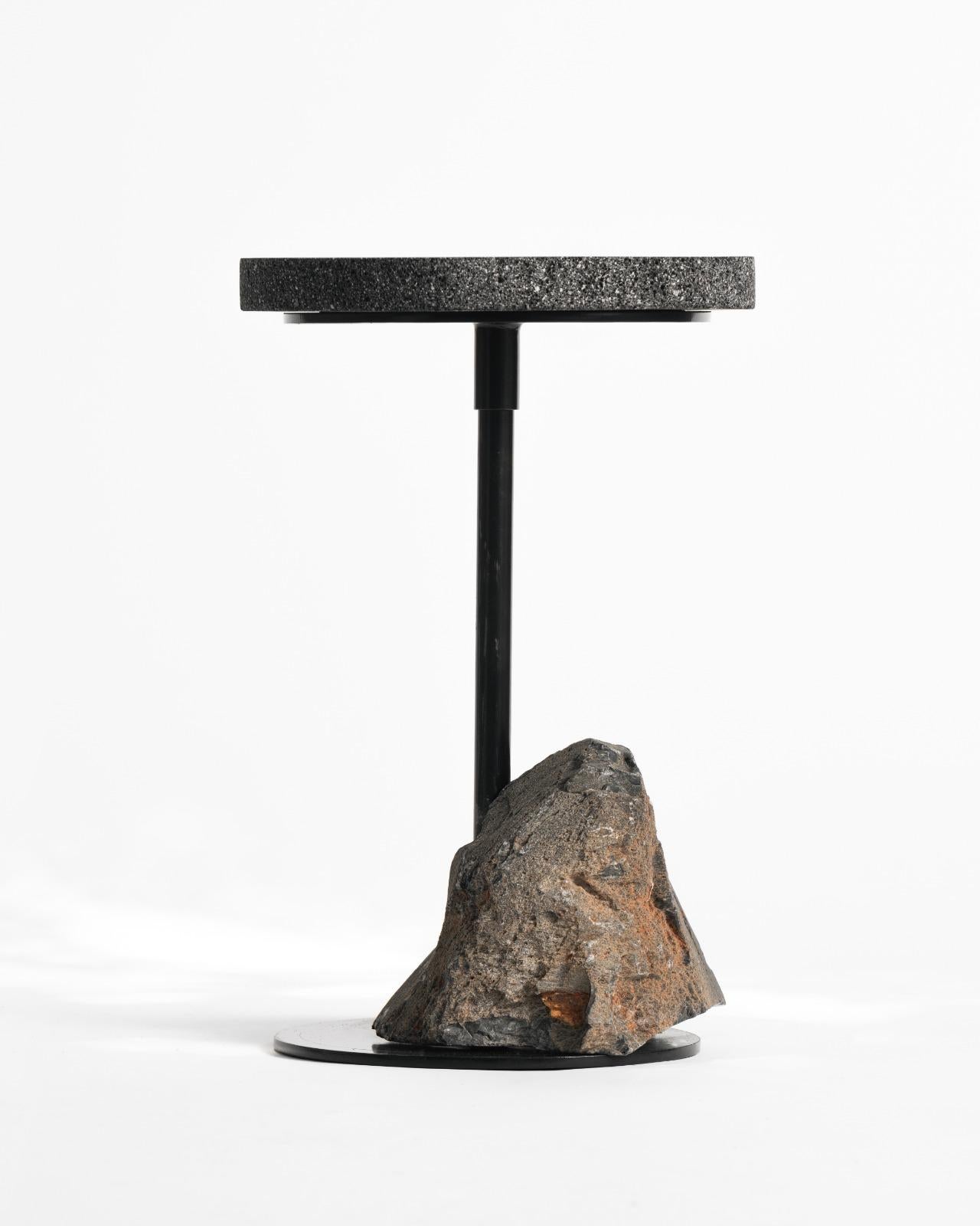 Mexicain Table d'appoint contemporaine mexicaine faite à la main en vente