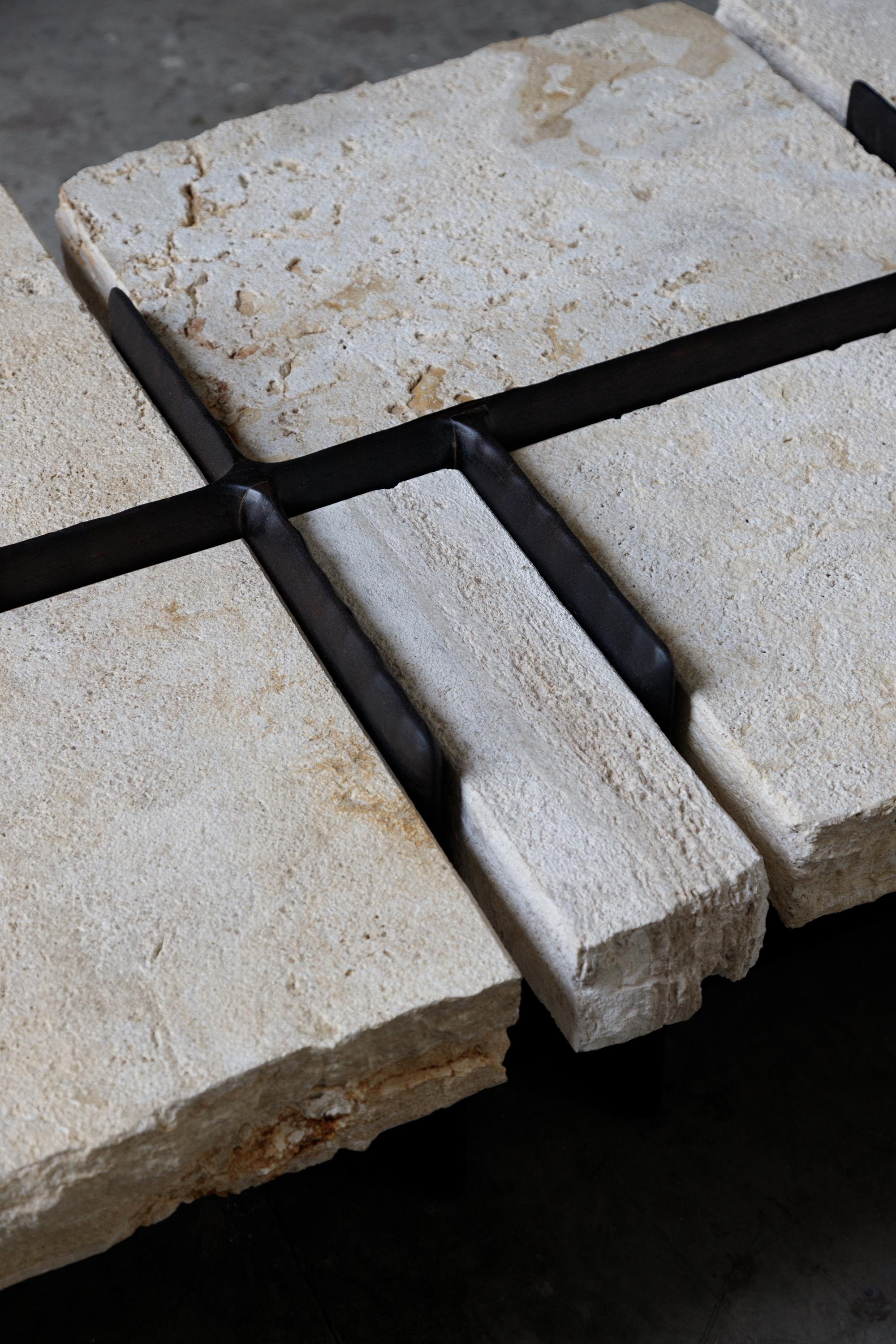 De légères variations et imperfections peuvent survenir en raison d'un processus de production artisanal. Chez OWN, nous défendons ces choix artistiques et n'acceptons pas les retours liés à ces imperfections intentionnelles telles que les