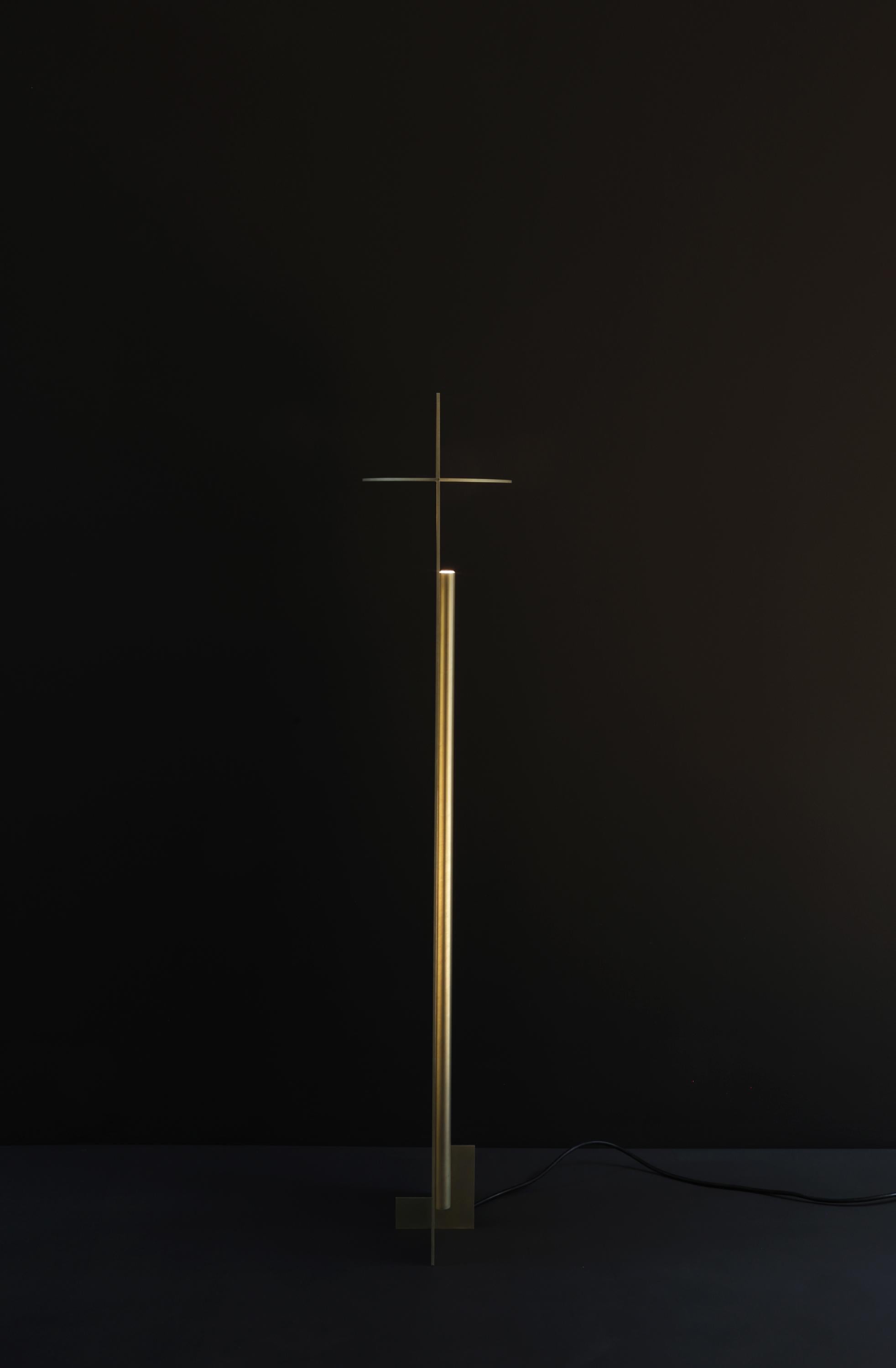 Lámpara de pie mexicana contemporánea OBJ-01 de latón en venta 3