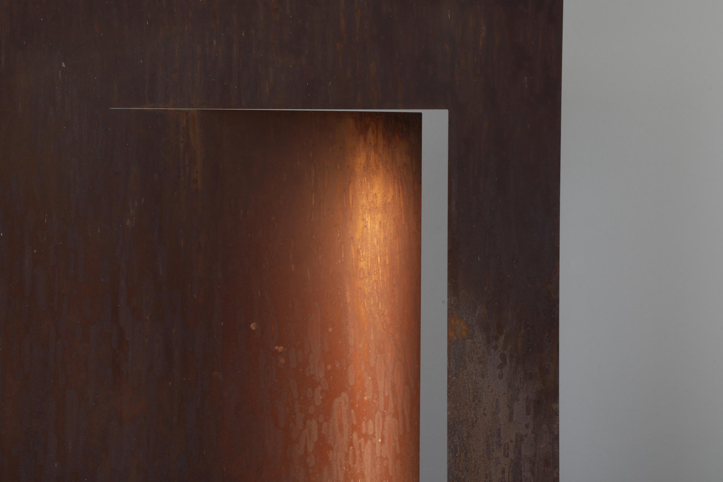 LÁMPARA DE MESA Mexicana Contemporánea OBJ-03 en Acero Oxidado en Nuevo estado para la venta en 1204, CH