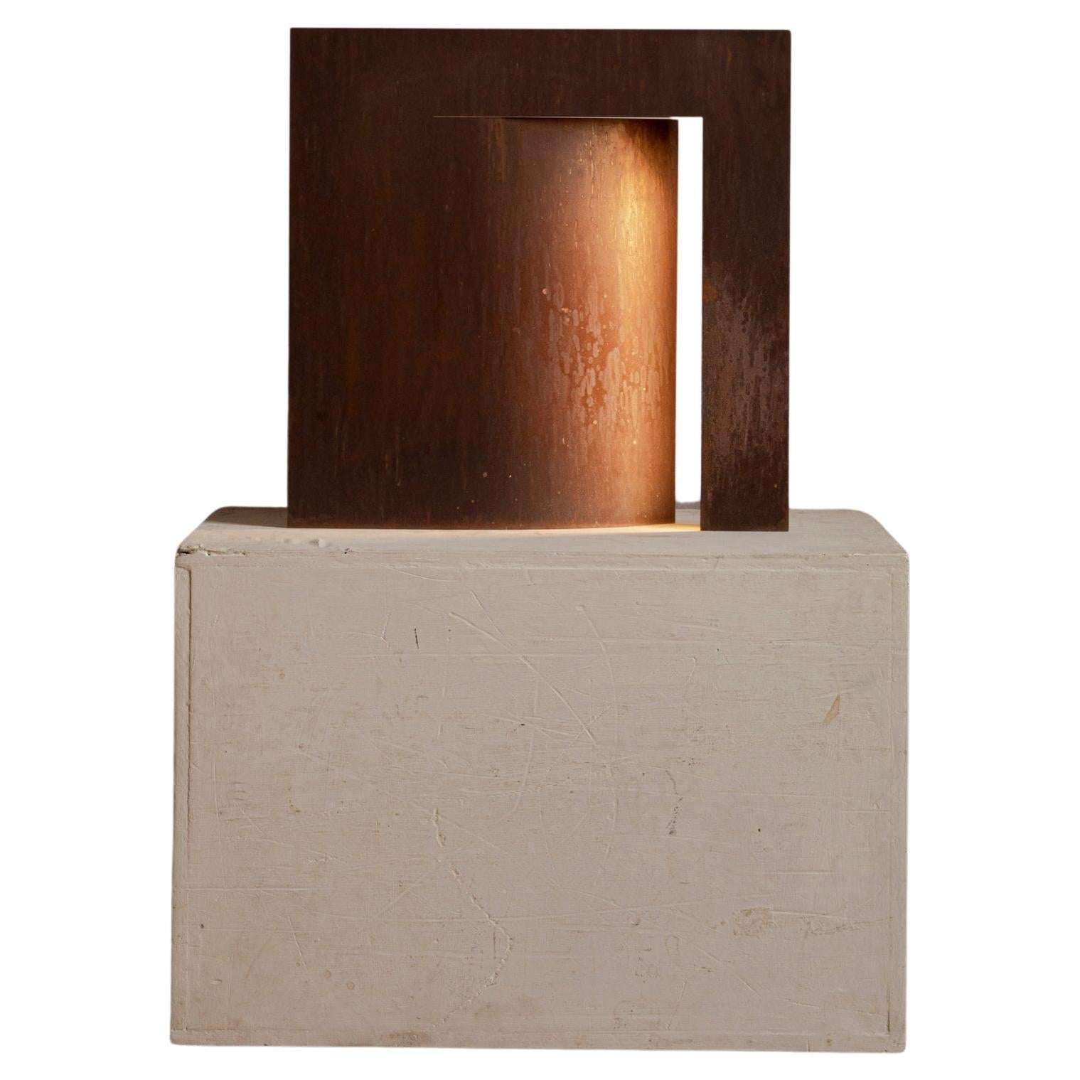 Lampada da tavolo contemporanea messicana OBJ-03 in acciaio ossidato