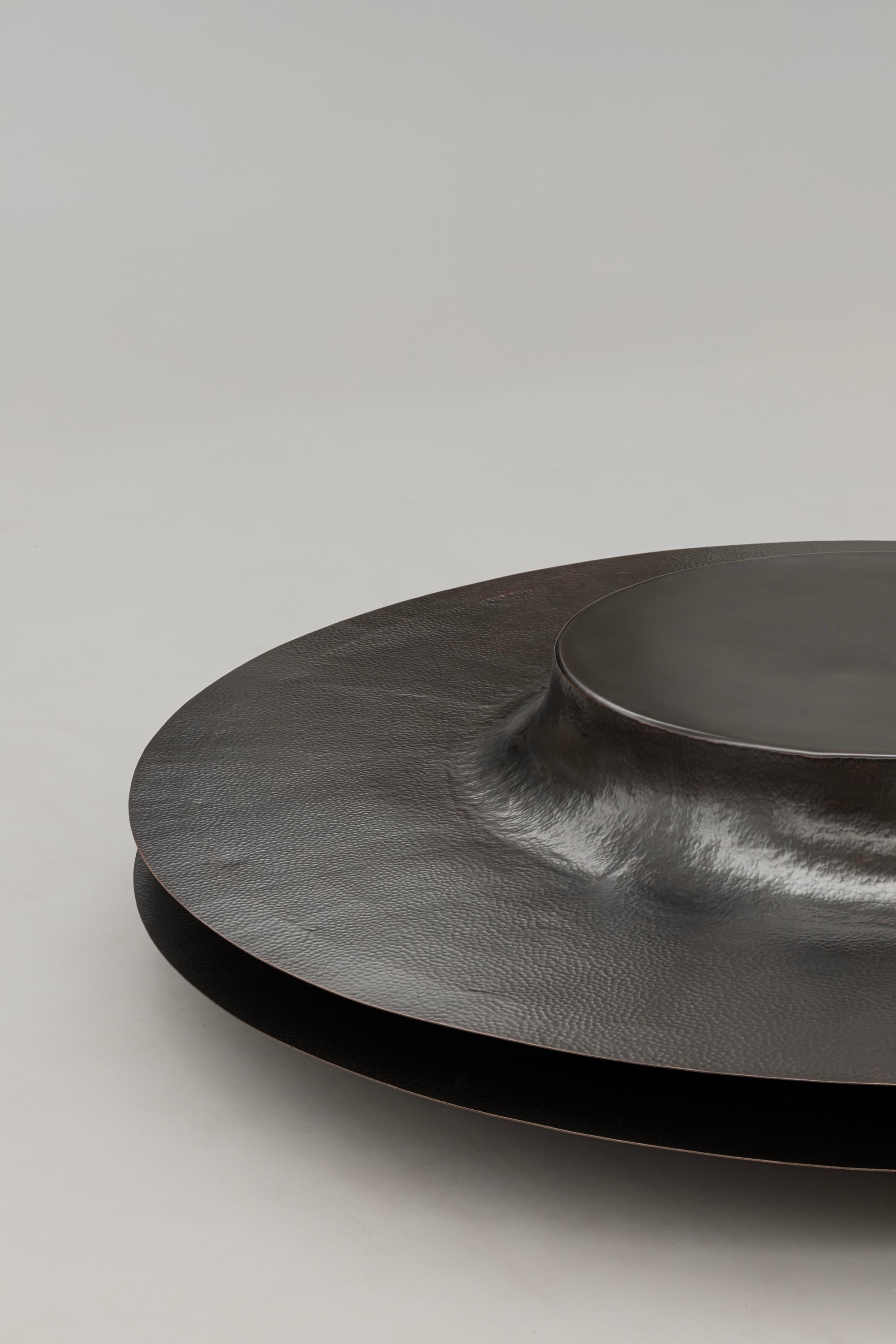 XXIe siècle et contemporain Table basse contemporaine mexicaine OBJ-06 en cuivre patiné graphite en vente