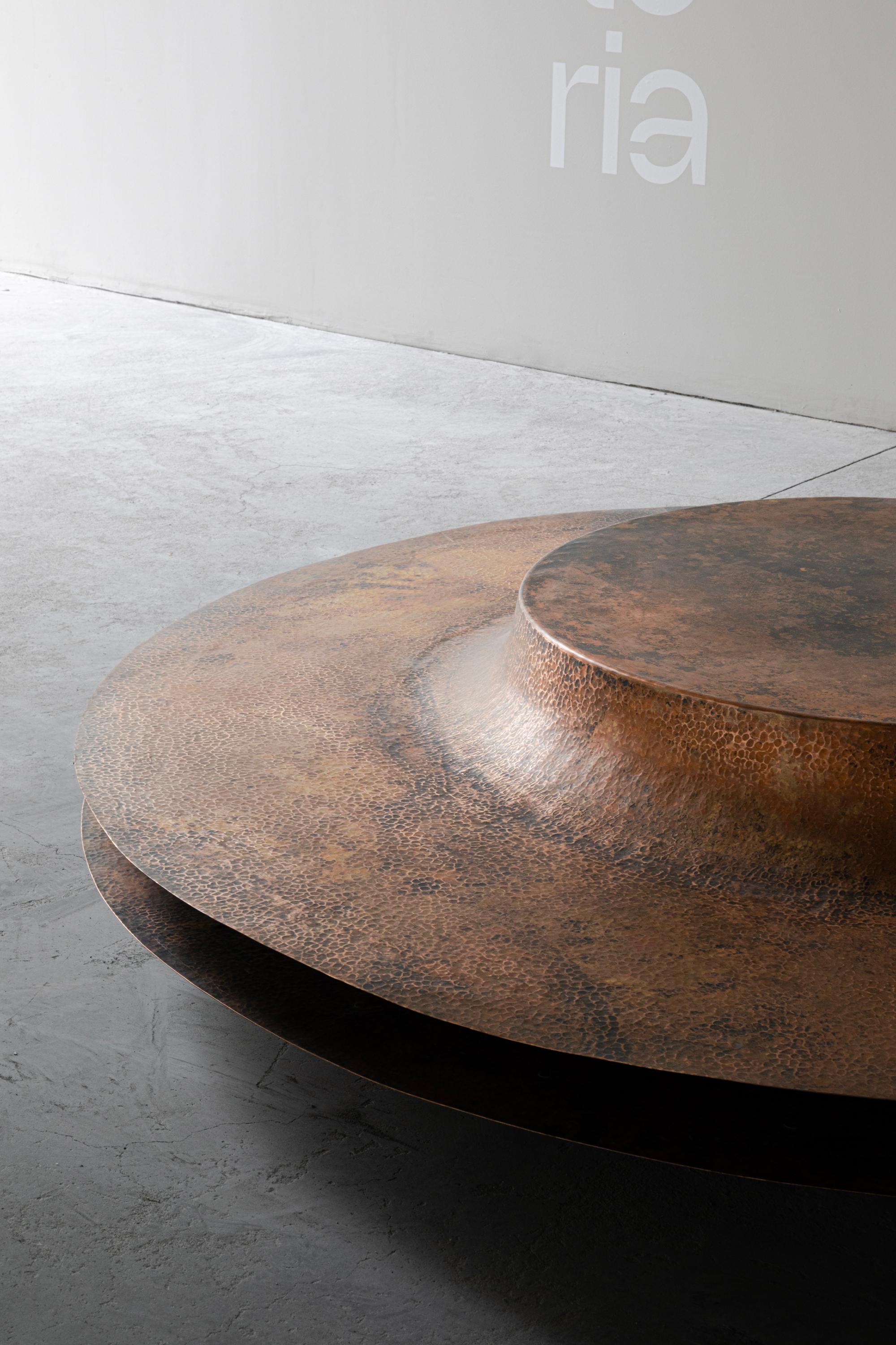 MESA DE CAFÉ mexicana contemporánea OBJ-06 de cobre natural en venta 3