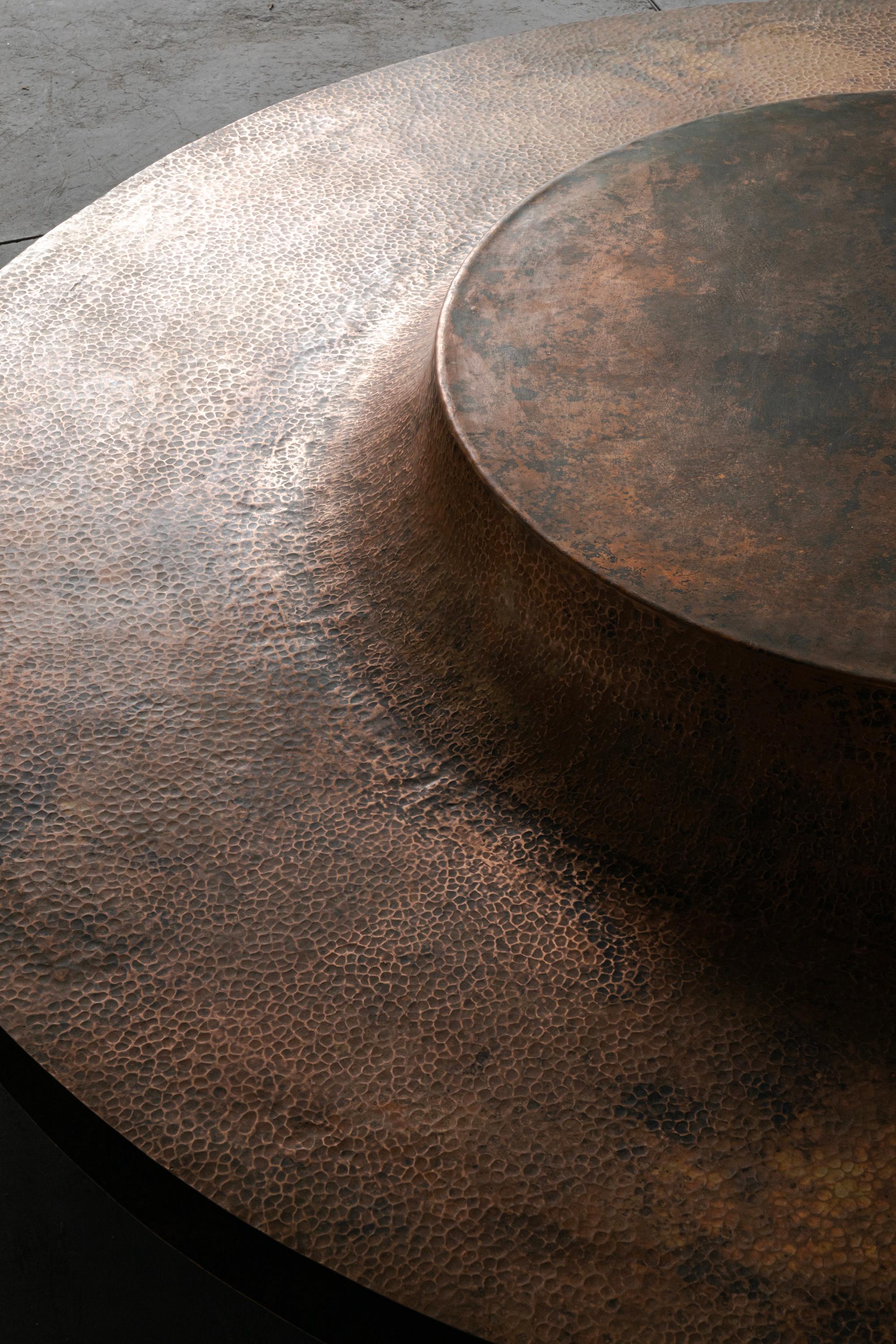 MESA DE CAFÉ mexicana contemporánea OBJ-06 de cobre natural en venta 7