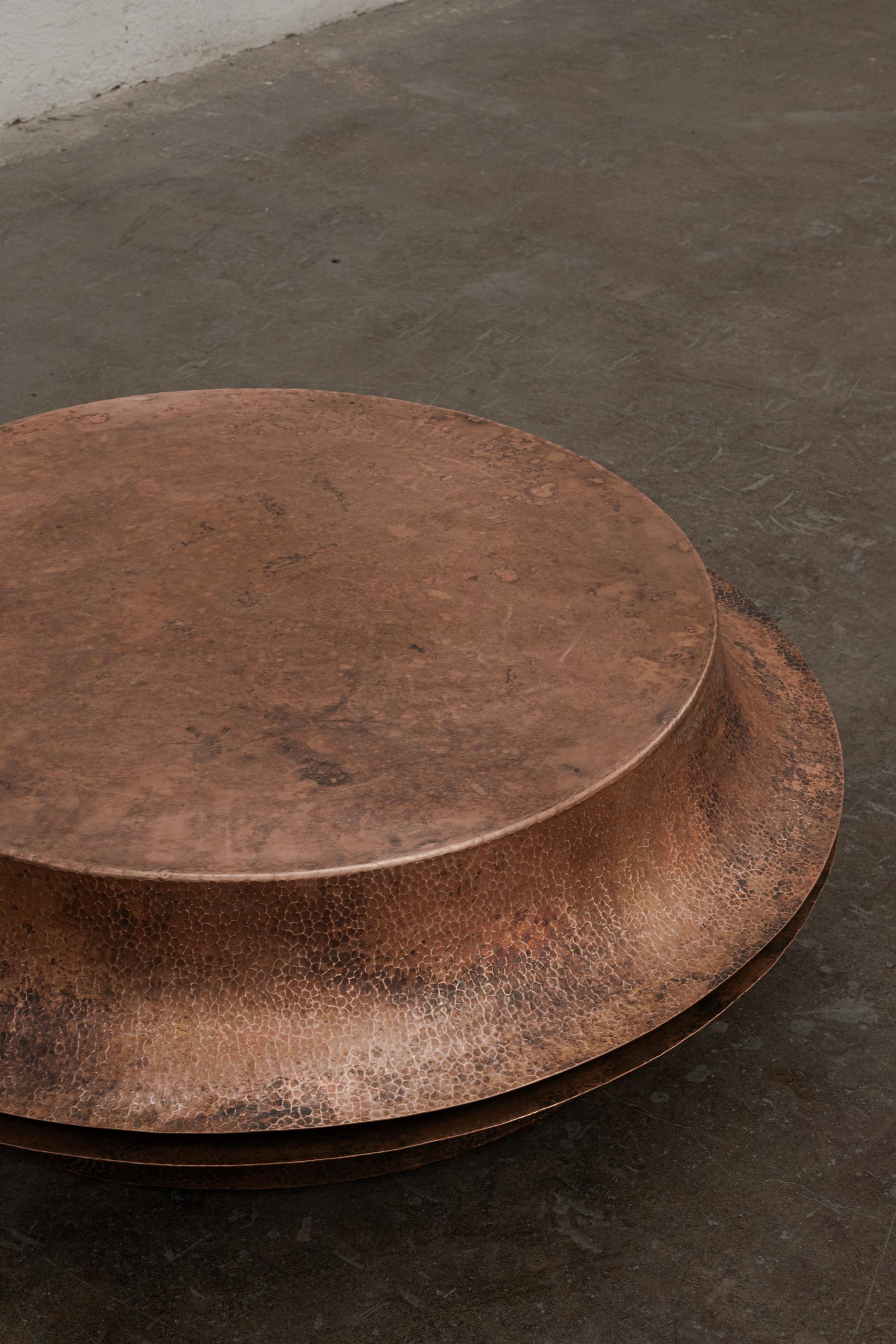 MESA DE CAFÉ MÉXICO CONTEMPORÁNEO OBJ-06 MEDIO en cobre natural en Nuevo estado para la venta en 1204, CH