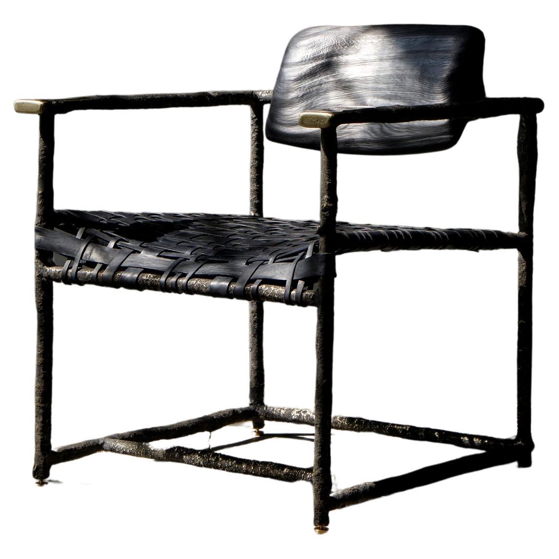 Sedia messicana contemporanea Umbral in bronzo fuso, legno e pelle