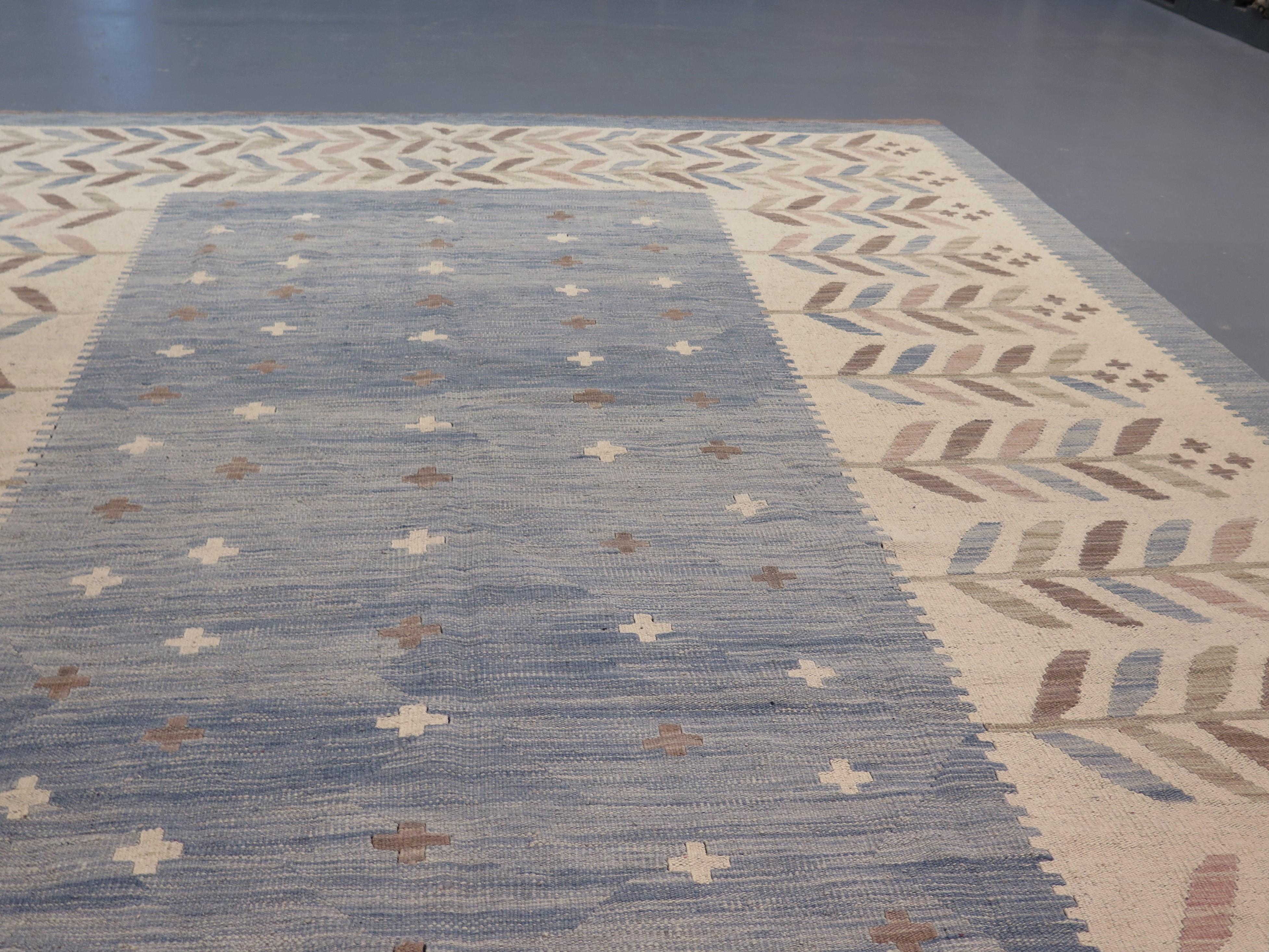 Scandinavian Modern Mid-Century Scandinavian-Style Flatweave Carpet For Sale