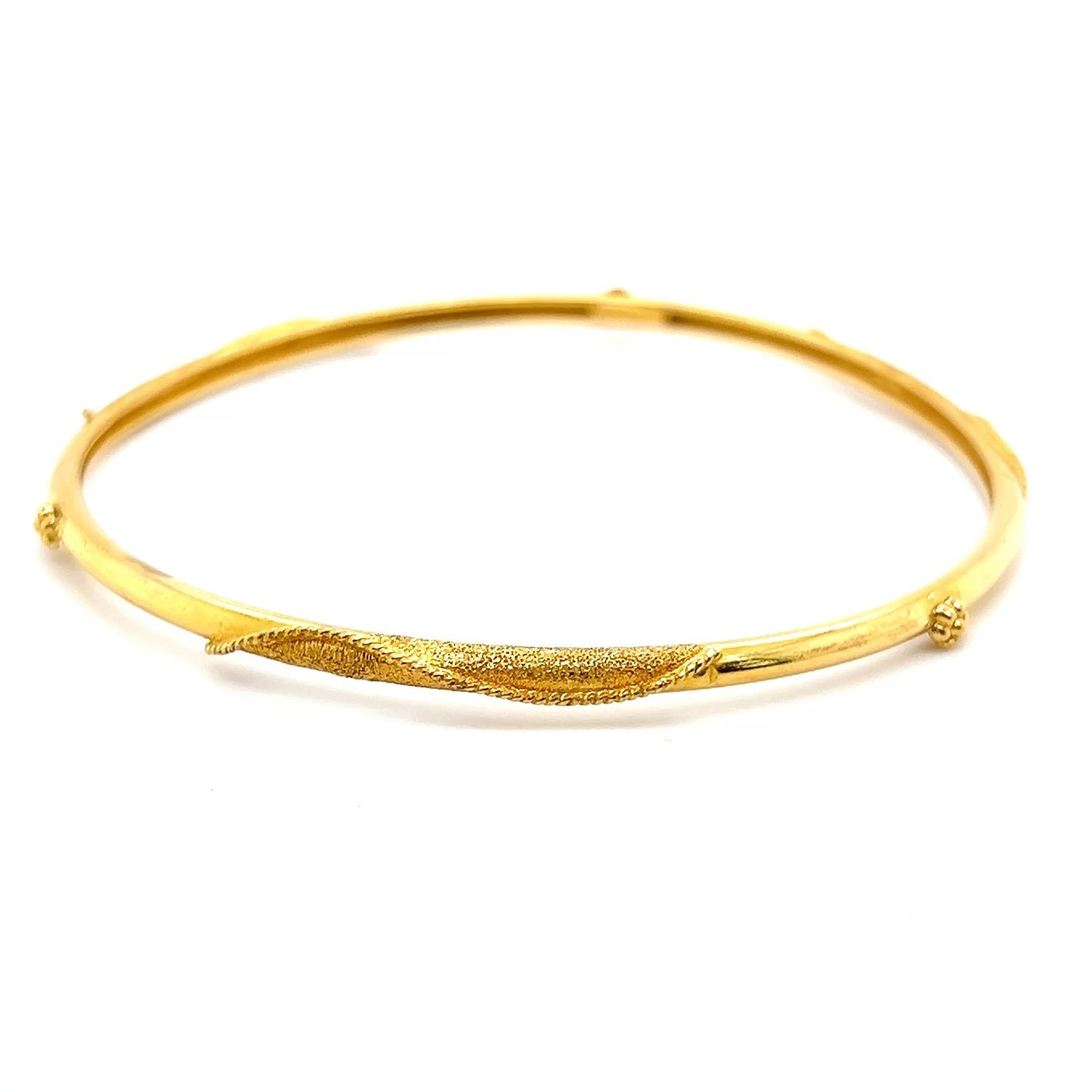 Zeitgenössisches orientalisches Armreif-Set aus 18k-22k Gelbgold im Angebot 6