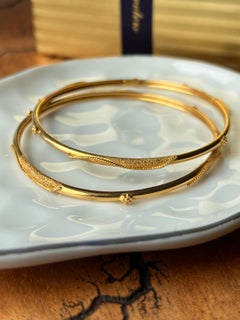 Ensemble de bracelets contemporains en or jaune 18k-22k du Moyen-Orient