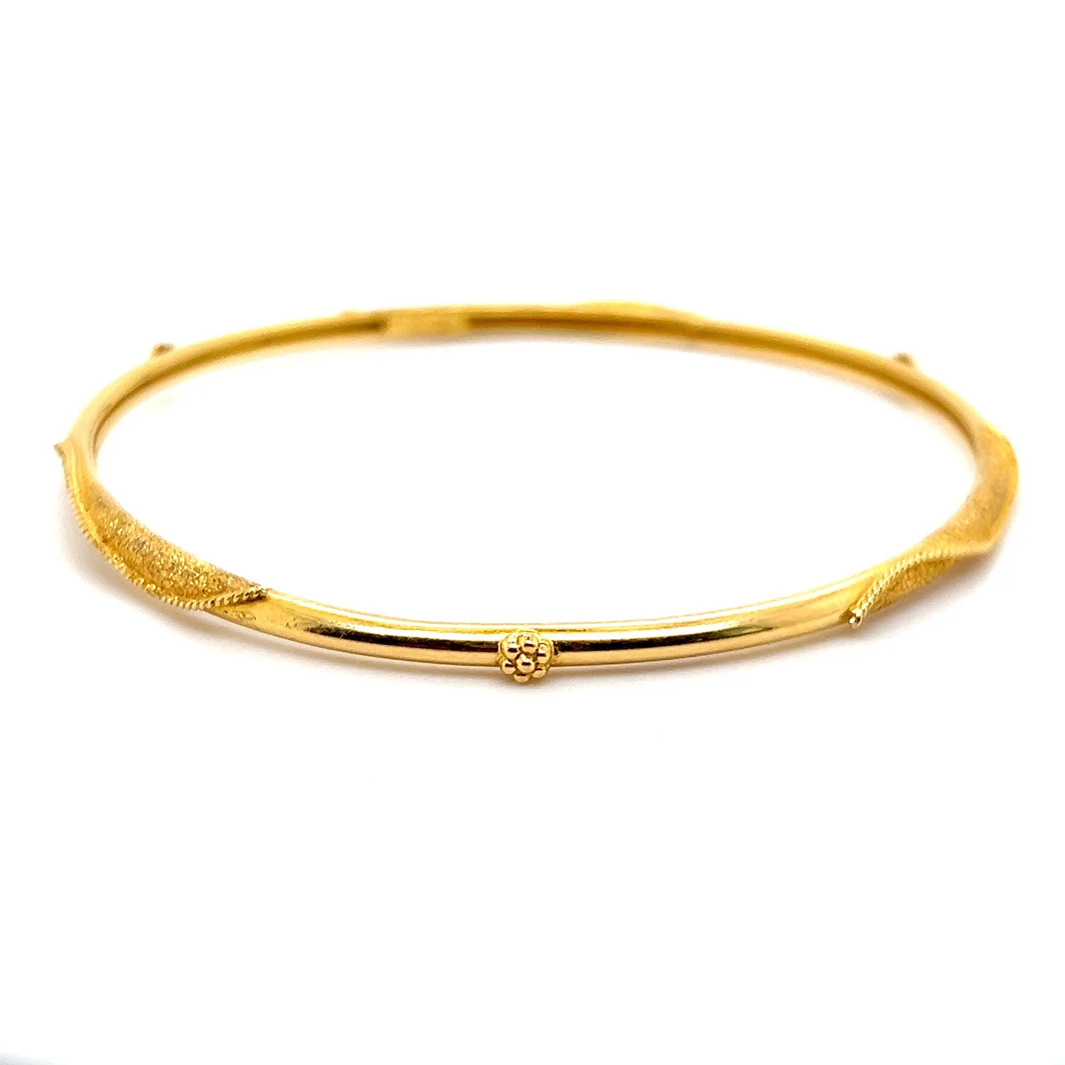 Zeitgenössisches orientalisches Armreif-Set aus 18k-22k Gelbgold im Angebot 3