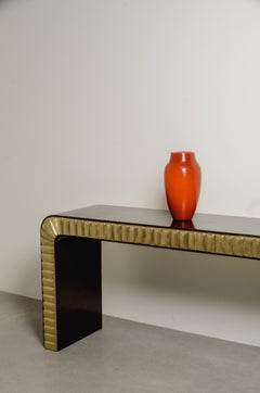 Vaso a forma di urna in vetro pechinese Mila Contemporary di Robert Kuo, edizione limitata