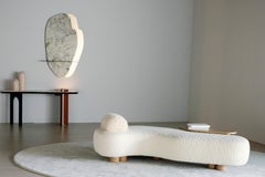 Letto da giorno Minho Contemporary, velluto Dedar, fatto a mano in Portogallo da Greenapple