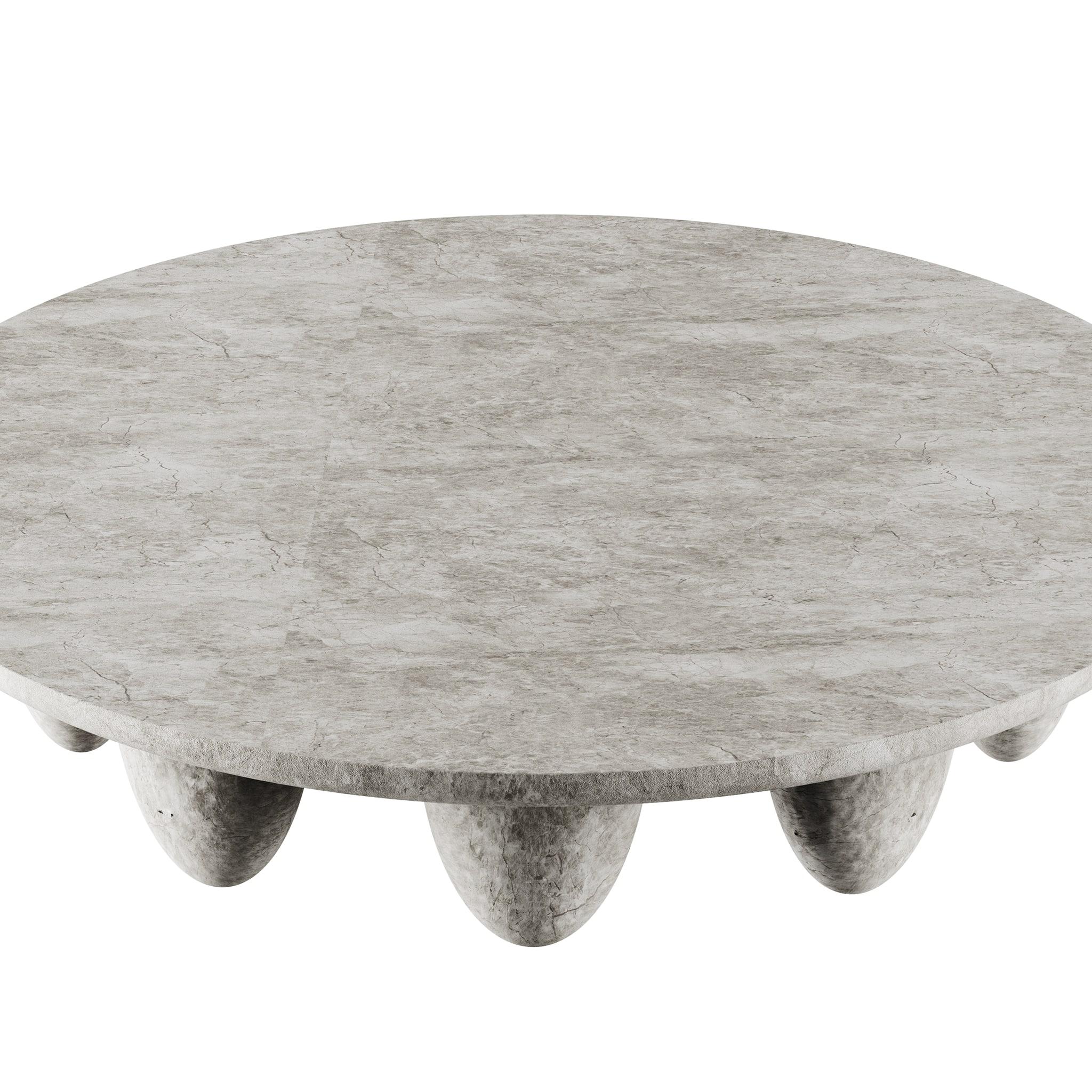 La table centrale Lunarys Grigio Tundra est une pièce de design moderne exceptionnelle. L'anatomie voluptueuse et la texture douce de la table centrale d'extérieur moderne sont parfaites pour les projets d'intérieur ou d'extérieur. Définie par une