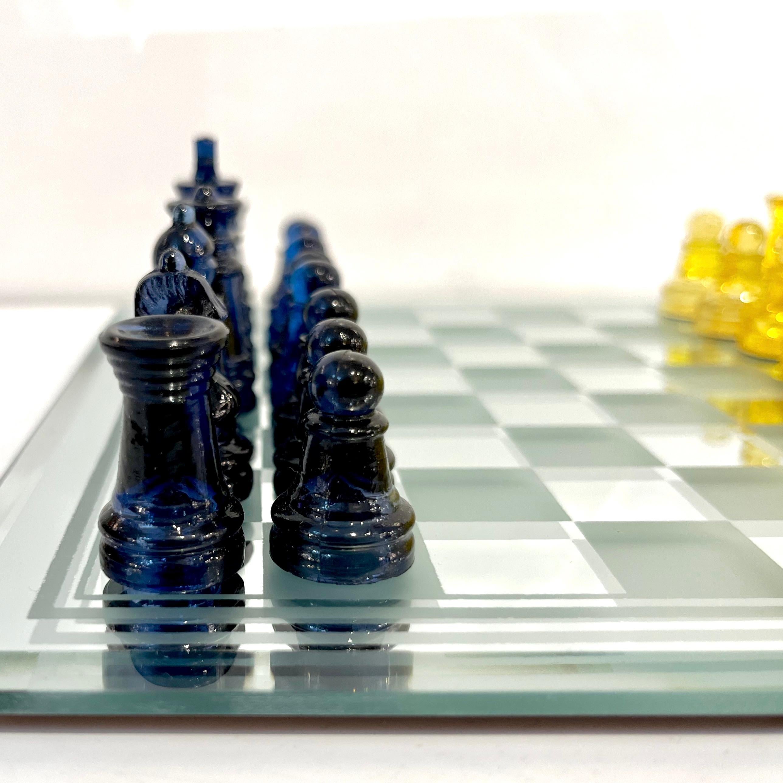 Contemporary Minimalist Blue & Yellow Murano Glass Chess Set on Mirrored Board 2