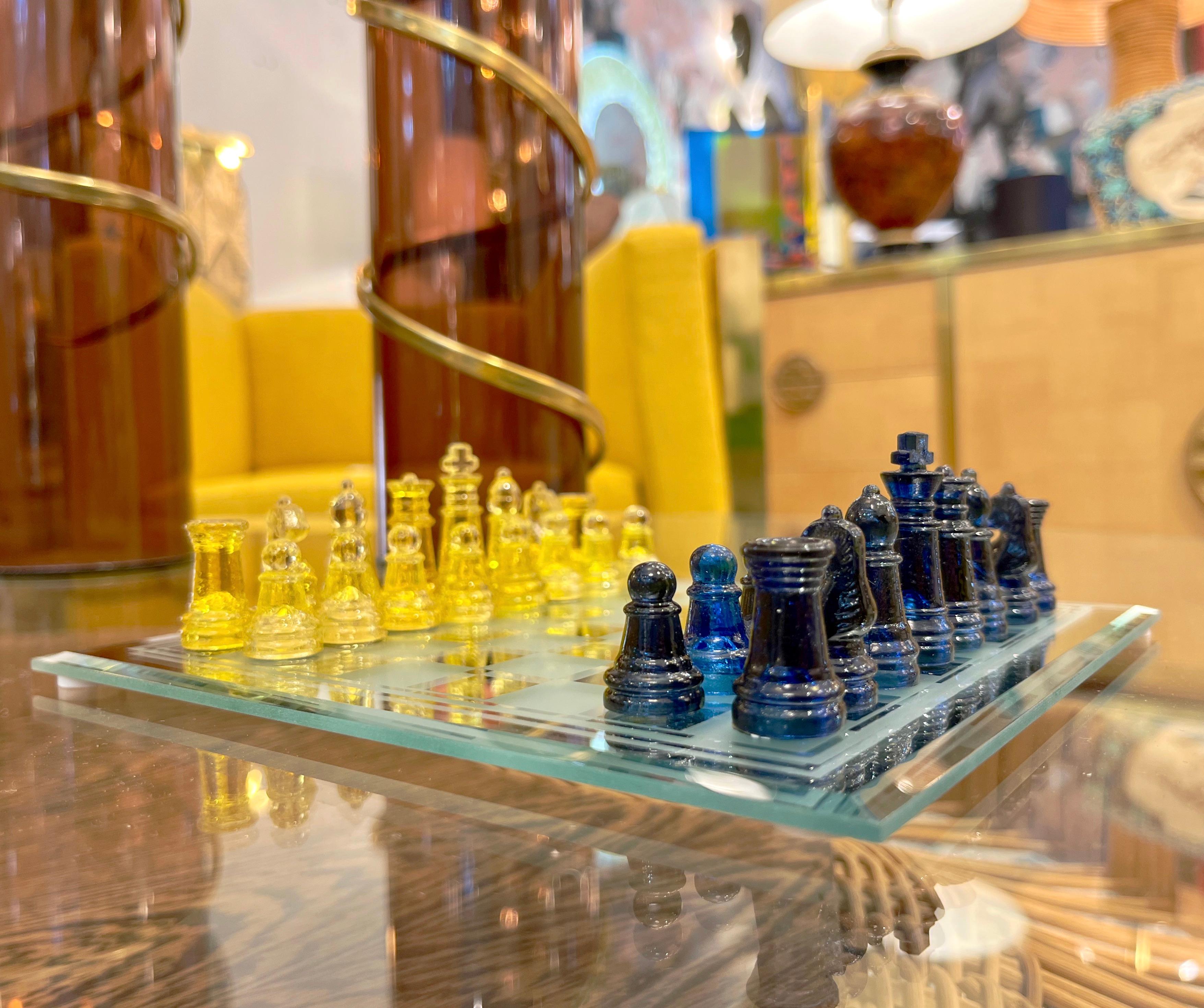 Beveled Contemporary Minimalist Blue & Yellow Murano Glass Chess Set on Mirrored Board