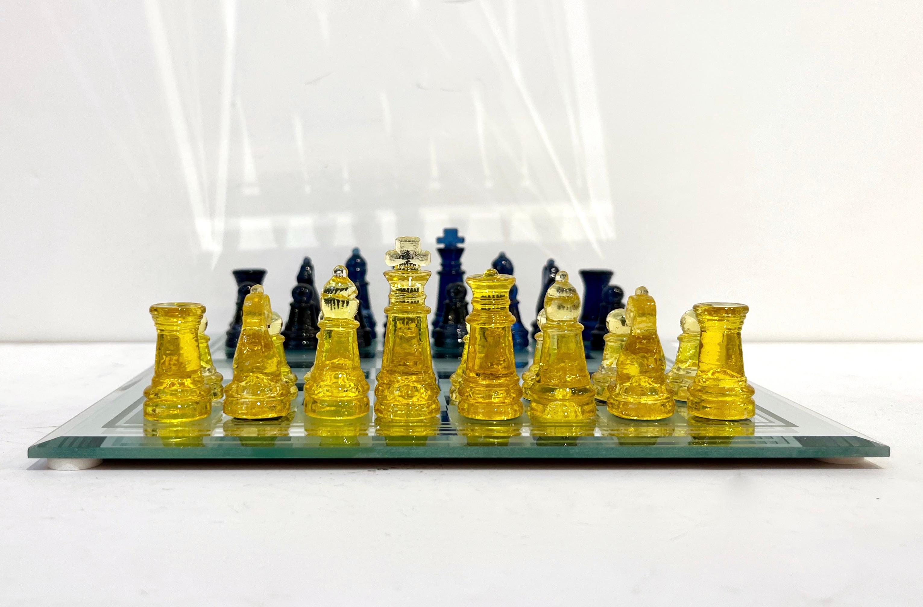 Art Glass Contemporary Minimalist Blue & Yellow Murano Glass Chess Set on Mirrored Board