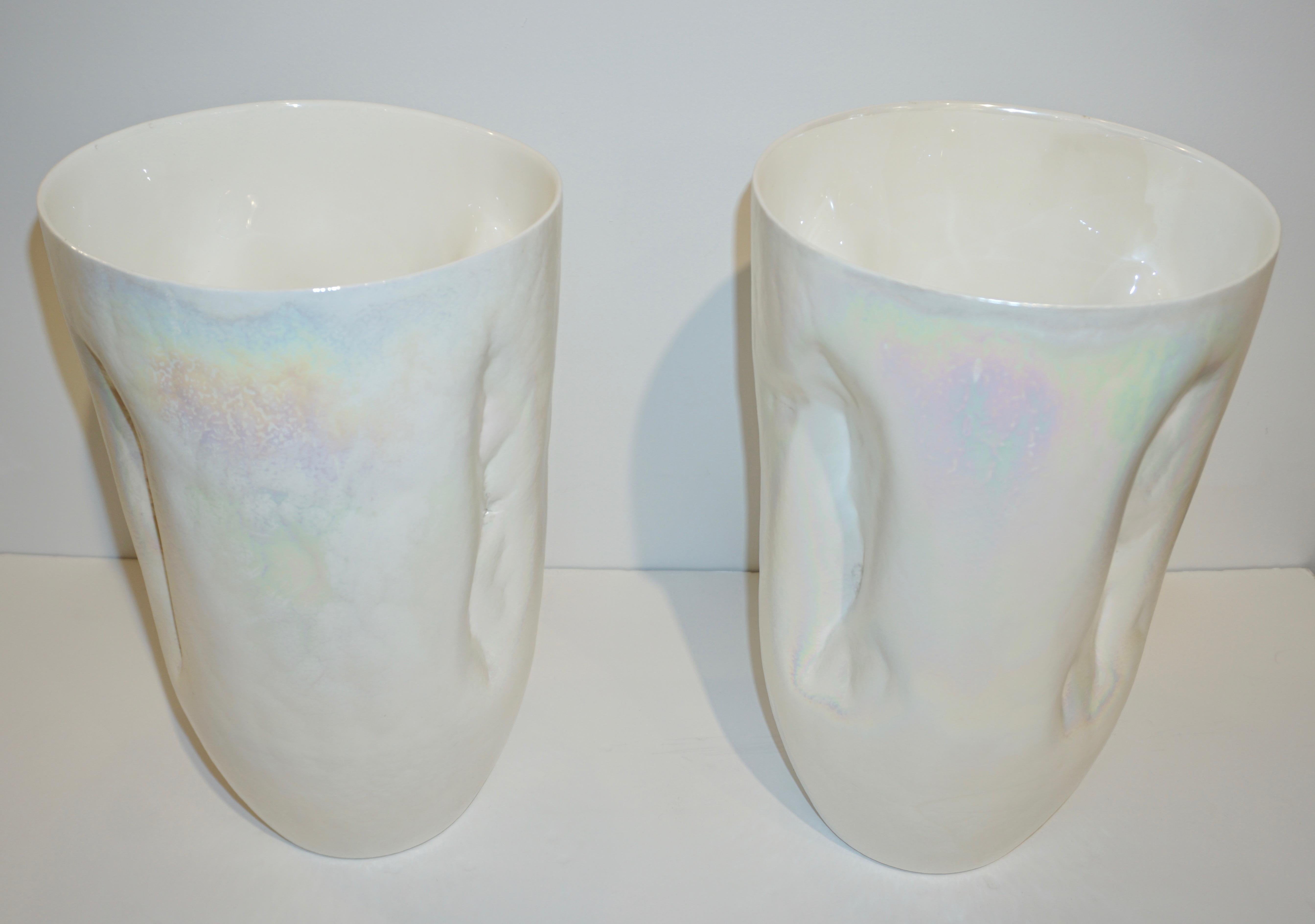 Contemporary Minimalist Iridiscent Pearl White Murano Glass Pair of Modern Vases 7