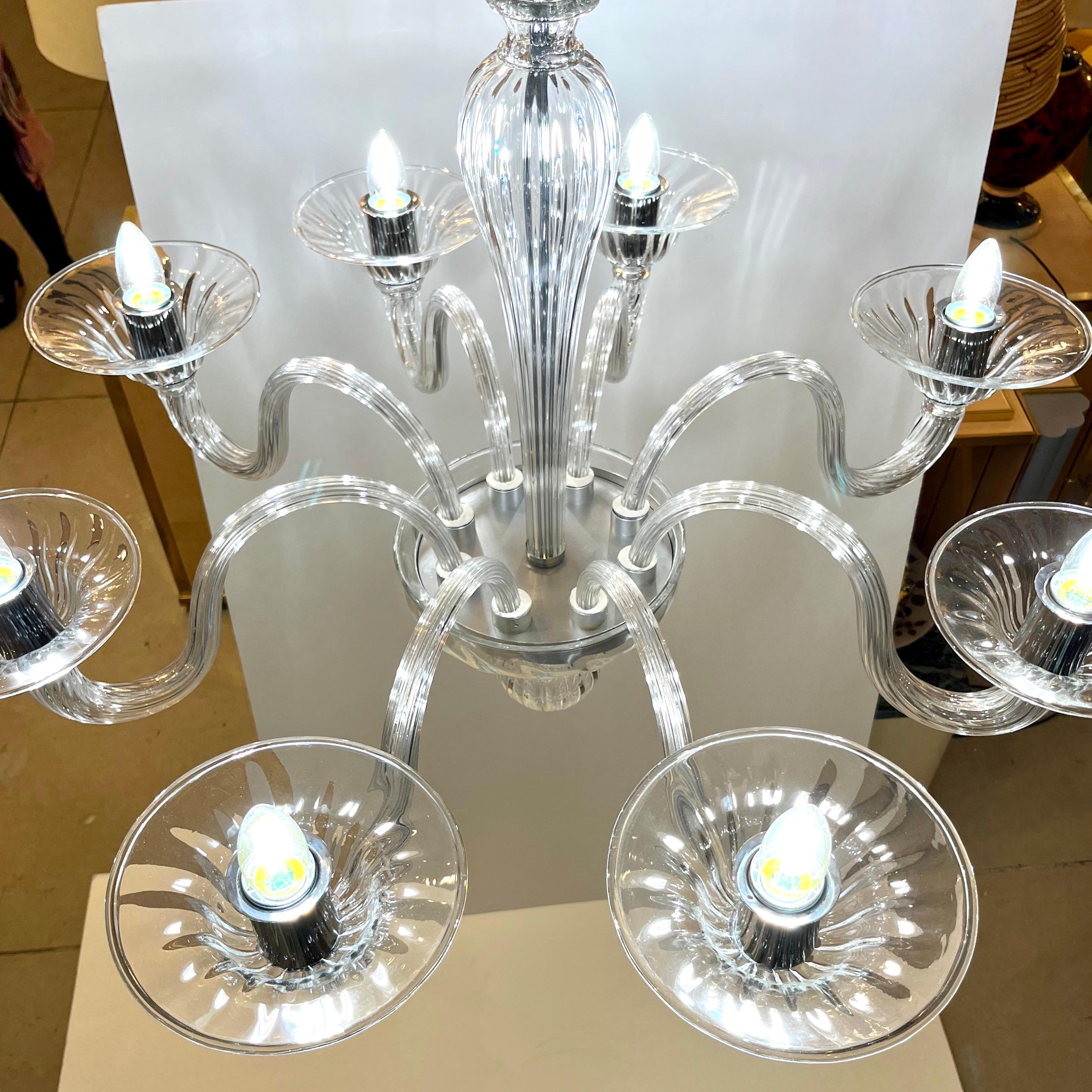 Contemporary Minimalist Italian 8-Arm Crystal Murano Glass Modern Chandelier (Organische Moderne) im Angebot