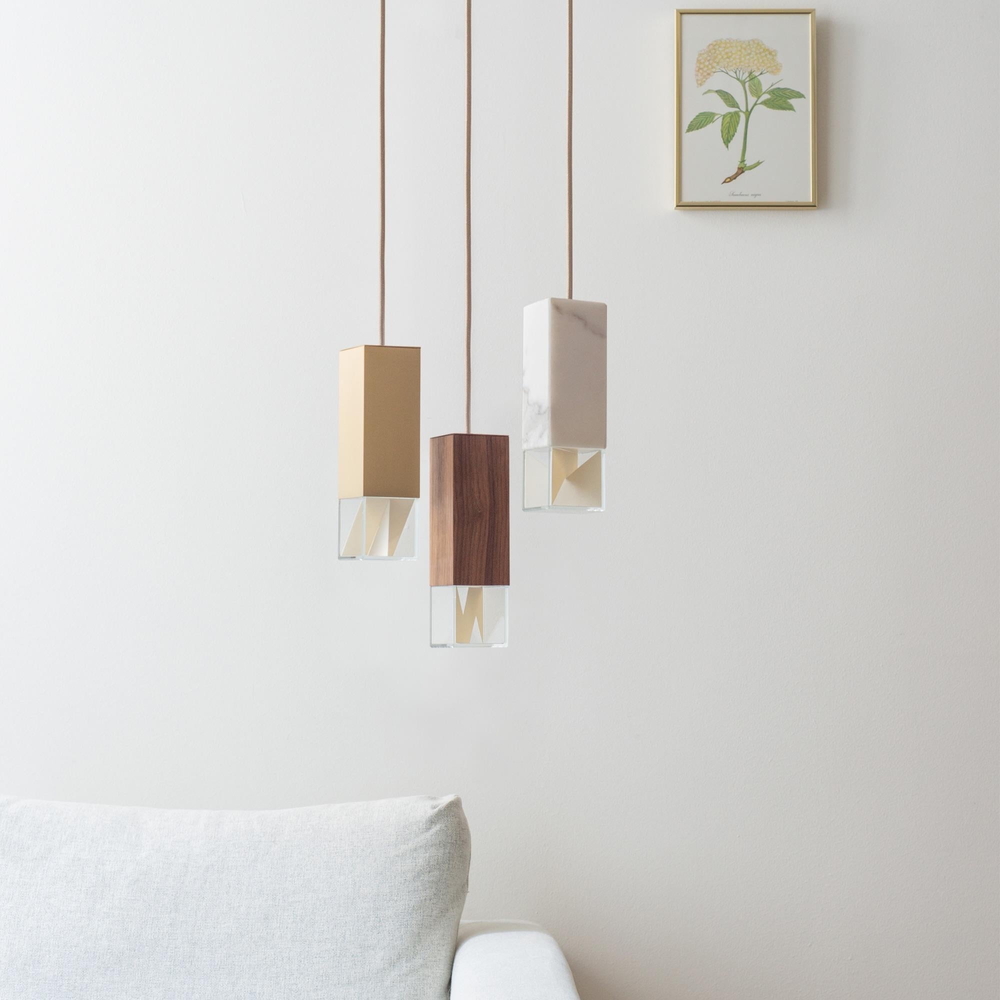 Modern 3 Light Chandelier Handmade in Brass, Marble and Walnut by Formaminima For Sale 2
