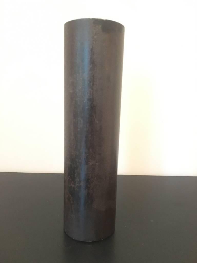 Zeitgenössische minimalistische Vase aus patiniertem Stahl von Scott Gordon (Minimalistisch) im Angebot