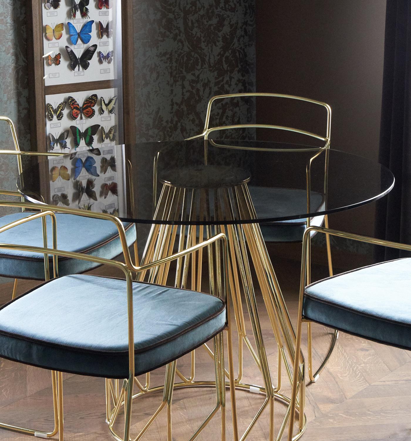 Bruni Table contemporaine minimaliste dorée, vert Calacatta, fabriquée en Italie par LapiegaWD en vente