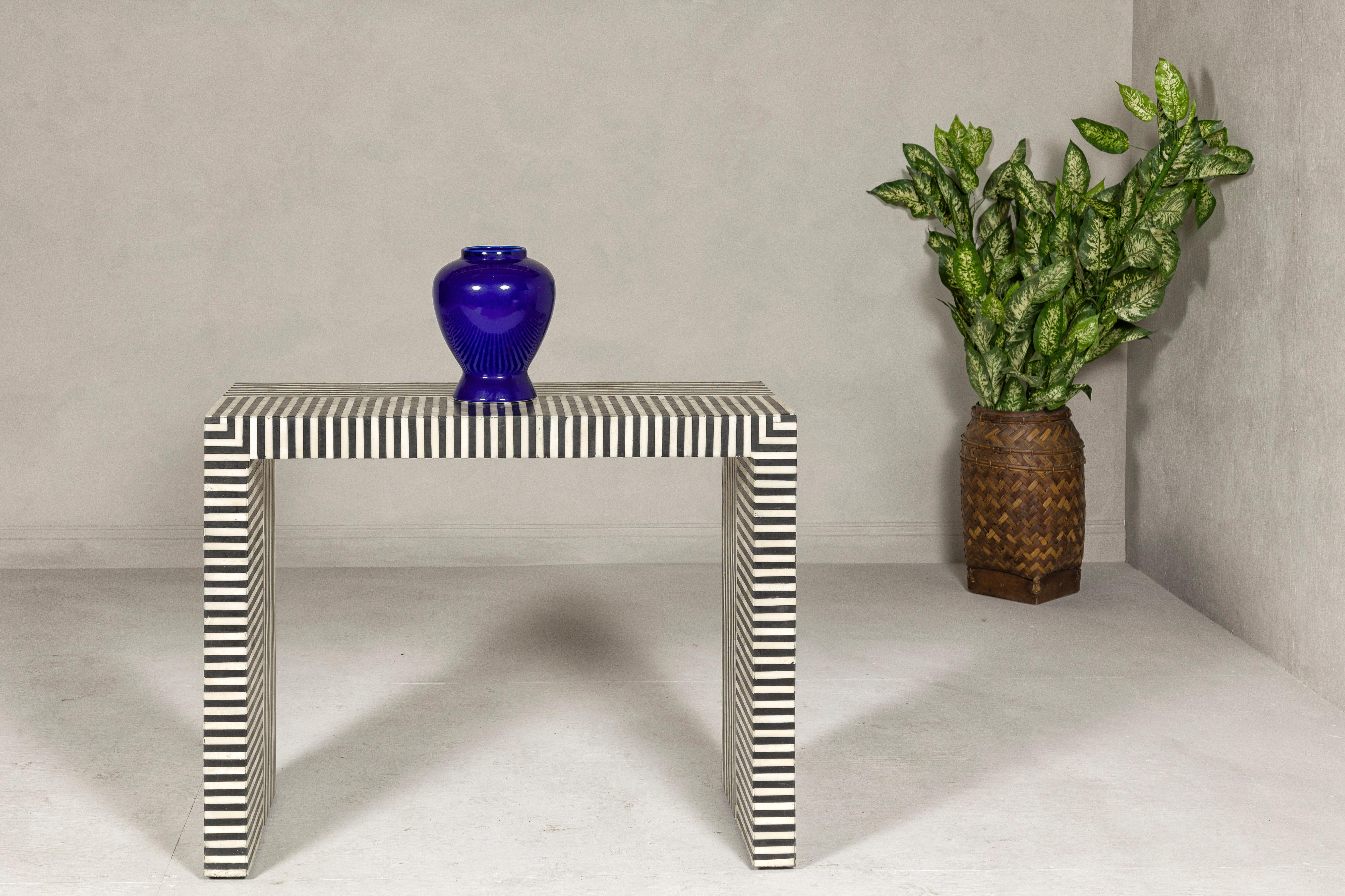 Contemporary Minimalist White and Black Striped Console Table with Bone Inlay For Sale 7