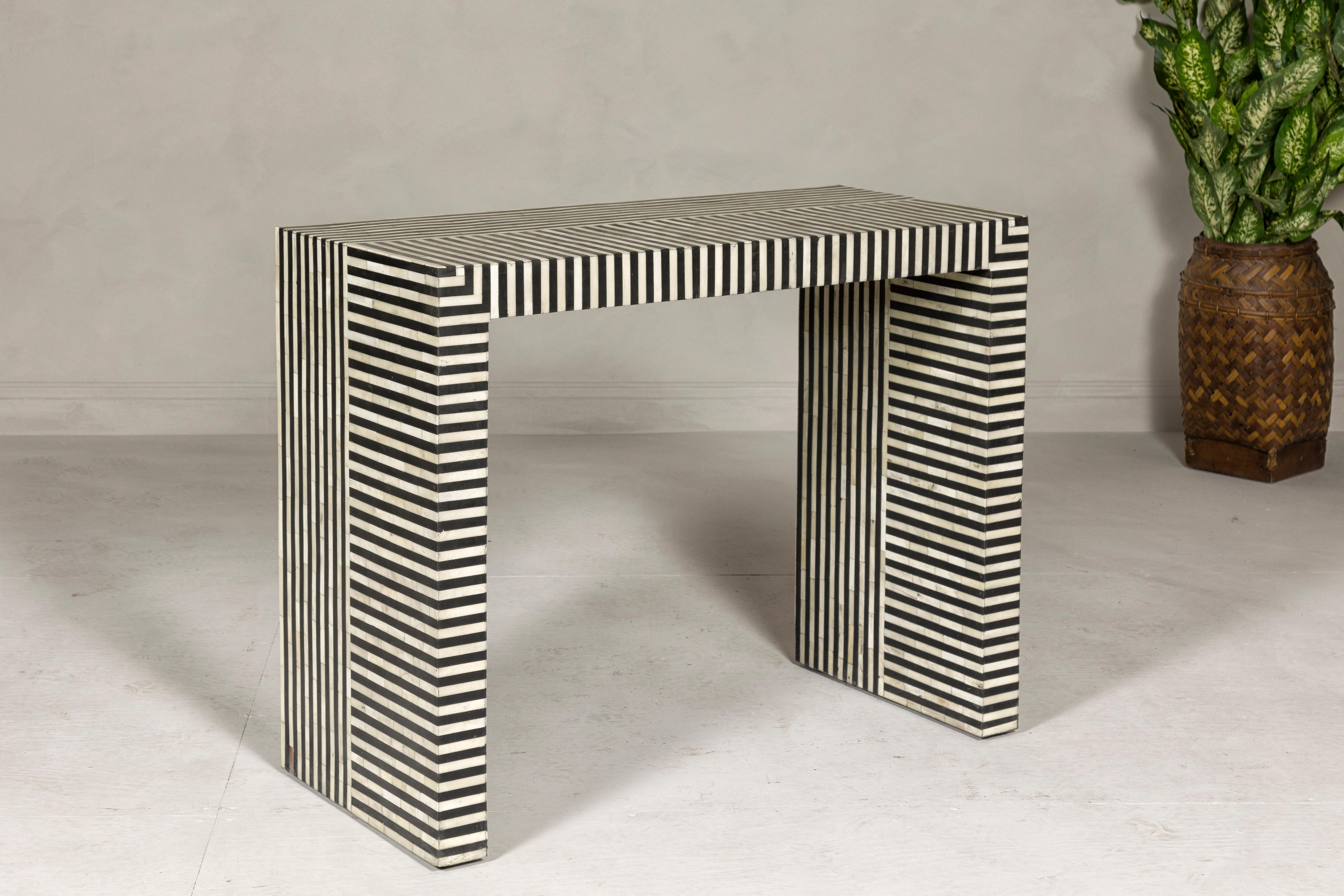 Contemporary Minimalist White and Black Striped Console Table with Bone Inlay For Sale 9