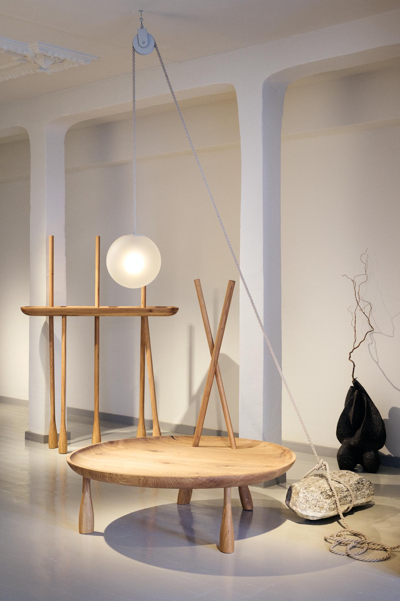 Table console contemporaine minimaliste en bois Charlotte by Olga Engel en vente 1