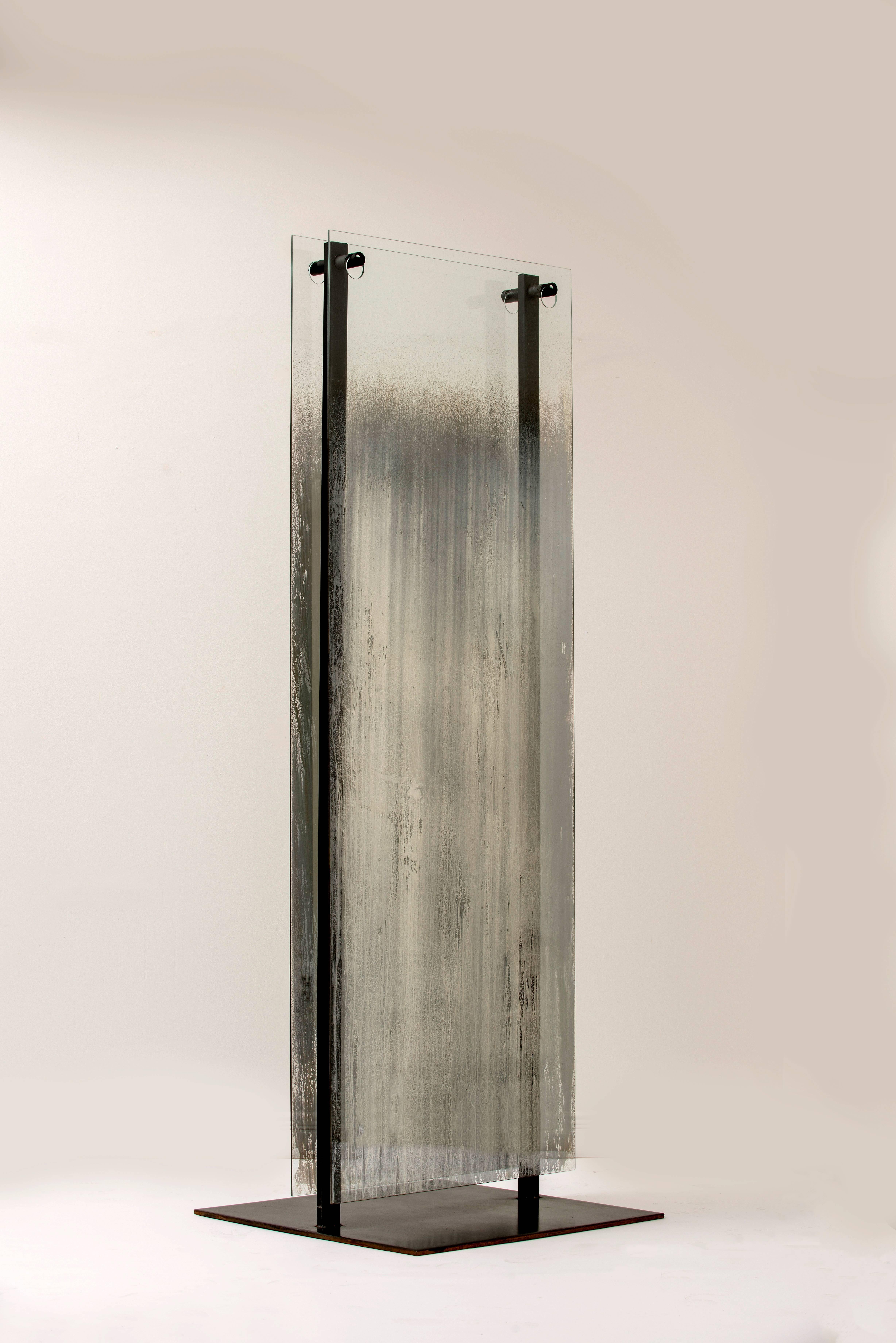 Spiegel „The Rain“ aus Glas und Silber von Gregory Nangle im Zustand „Neu“ im Angebot in Philadelphia, PA