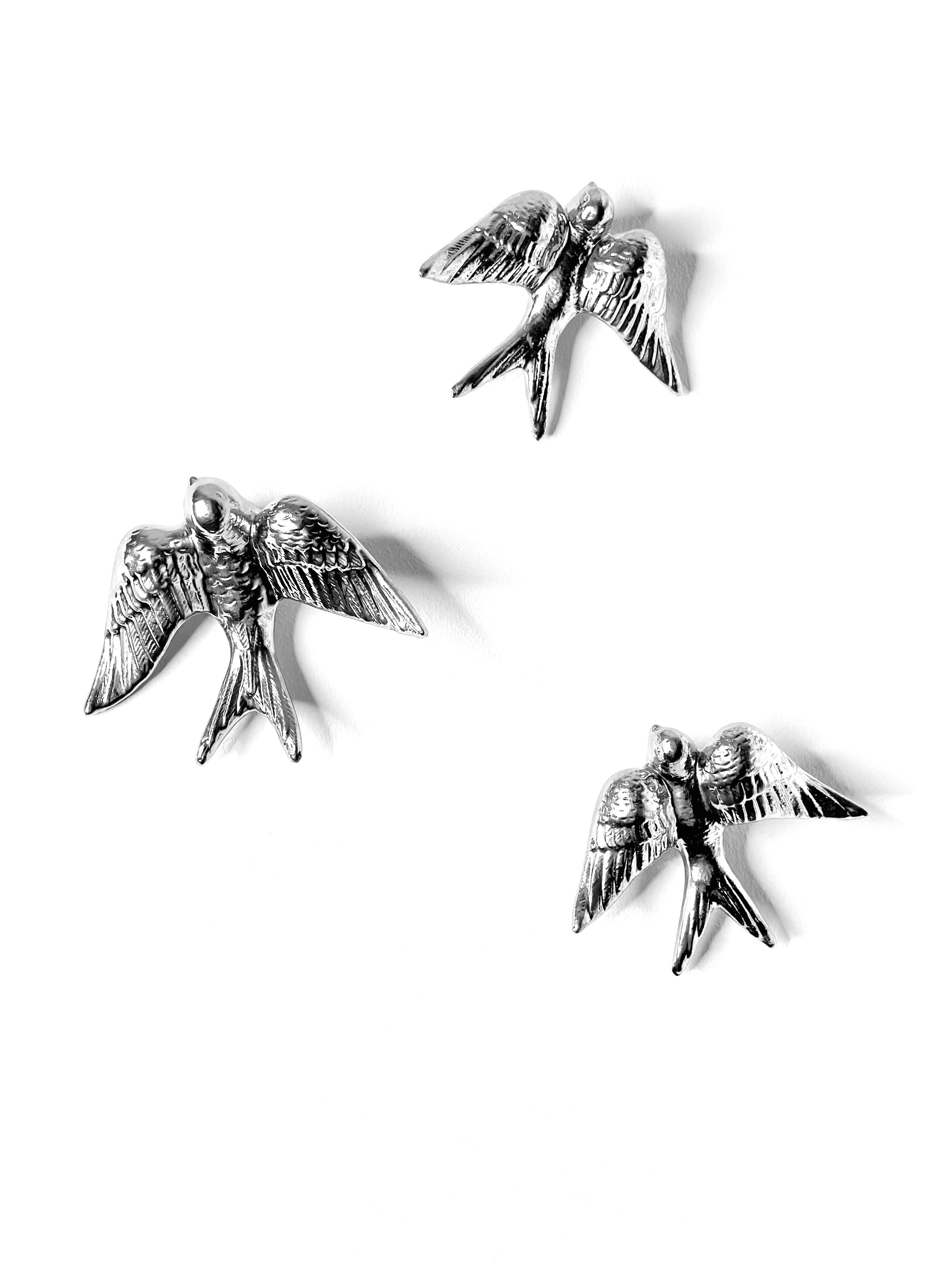 Contemporary Mirror Chrome Stoneware Wall Ornaments, Minimalist Design, SWALLOWS For Sale 4