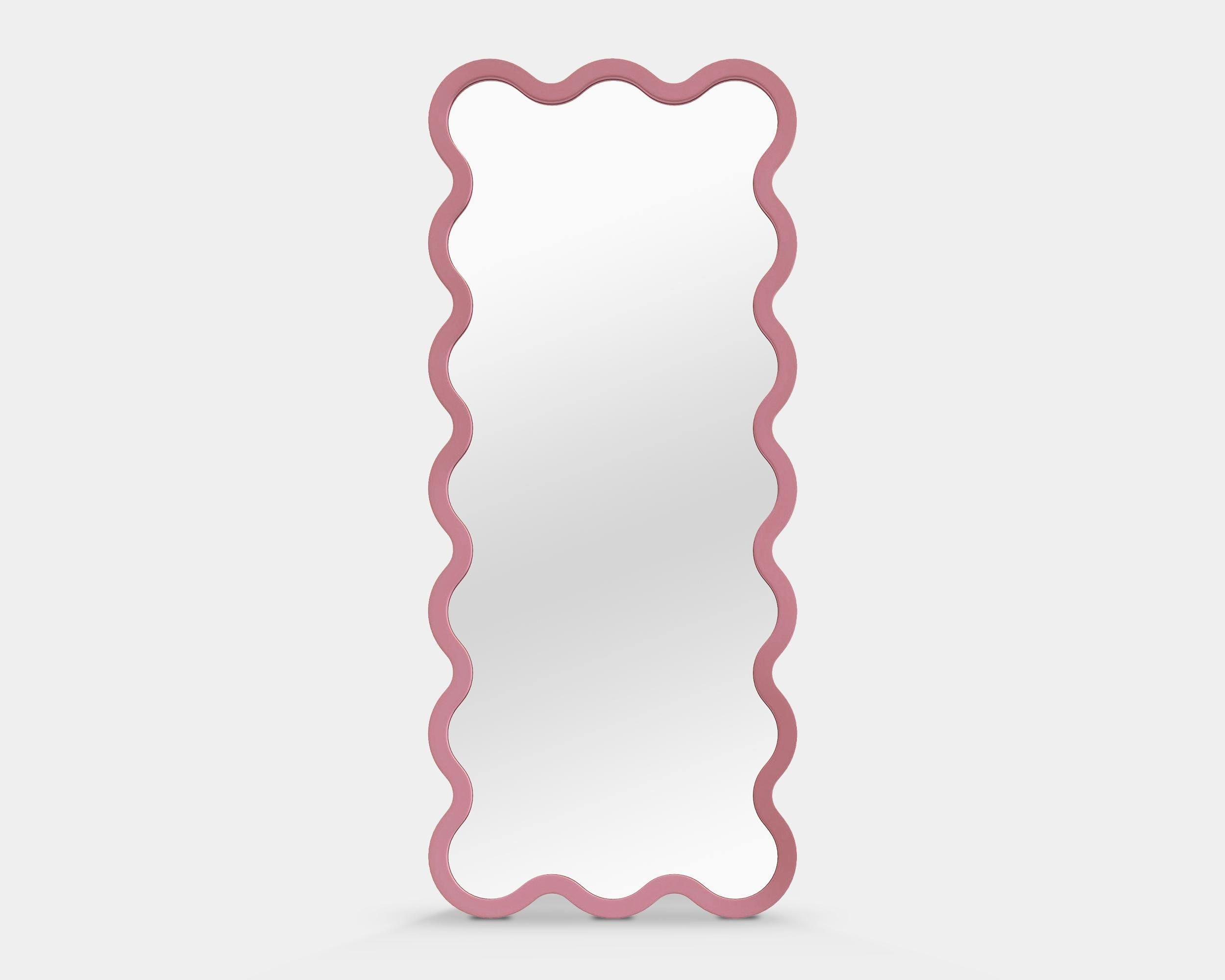 Miroir contemporain 'Hvyli 16' par Oitoproducts, cadre jaune Neuf - En vente à Paris, IDF