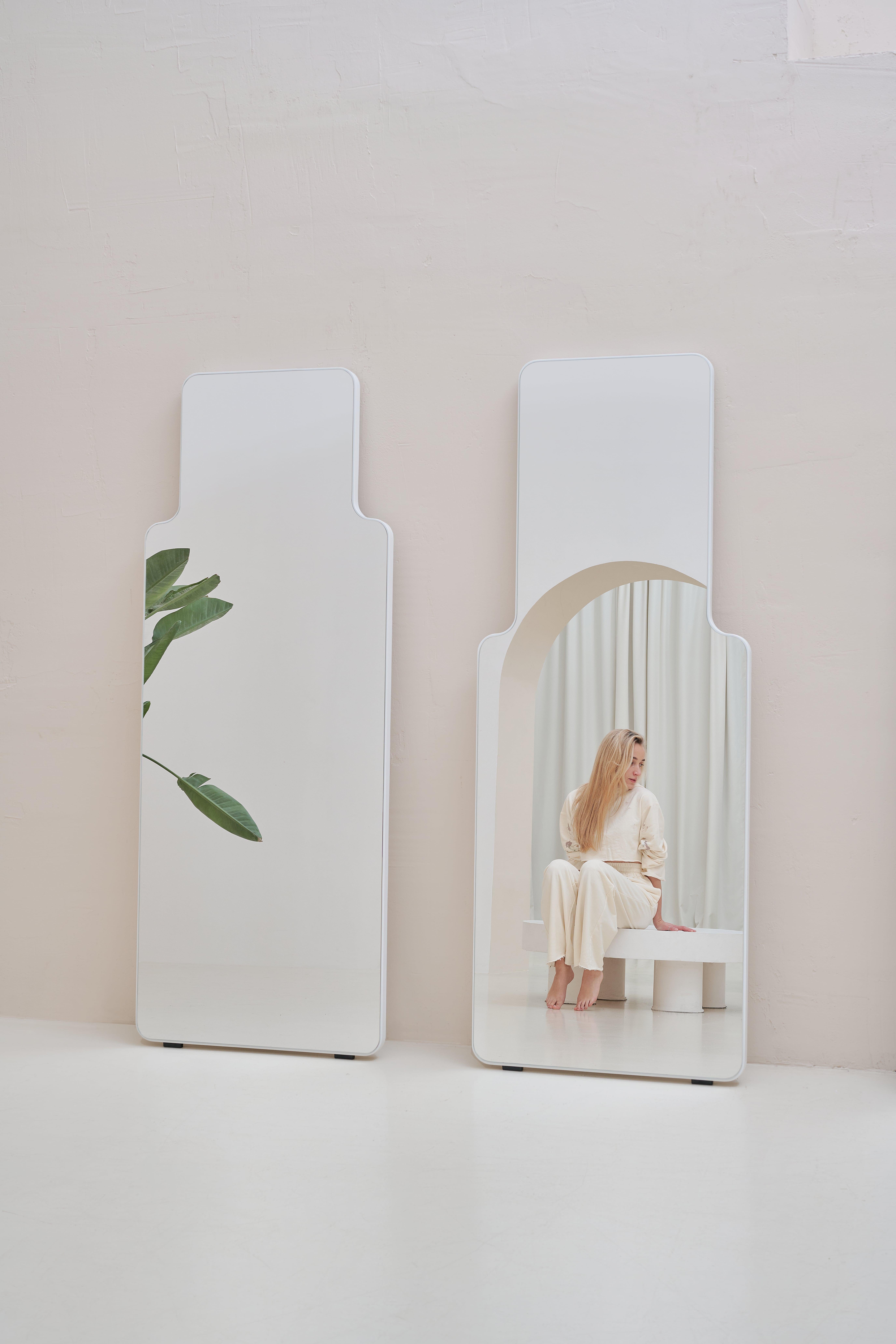 Zeitgenössischer Spiegel „Loveself 02“ von Oitoproducts, blauer Rahmen, 180 cm im Angebot 2
