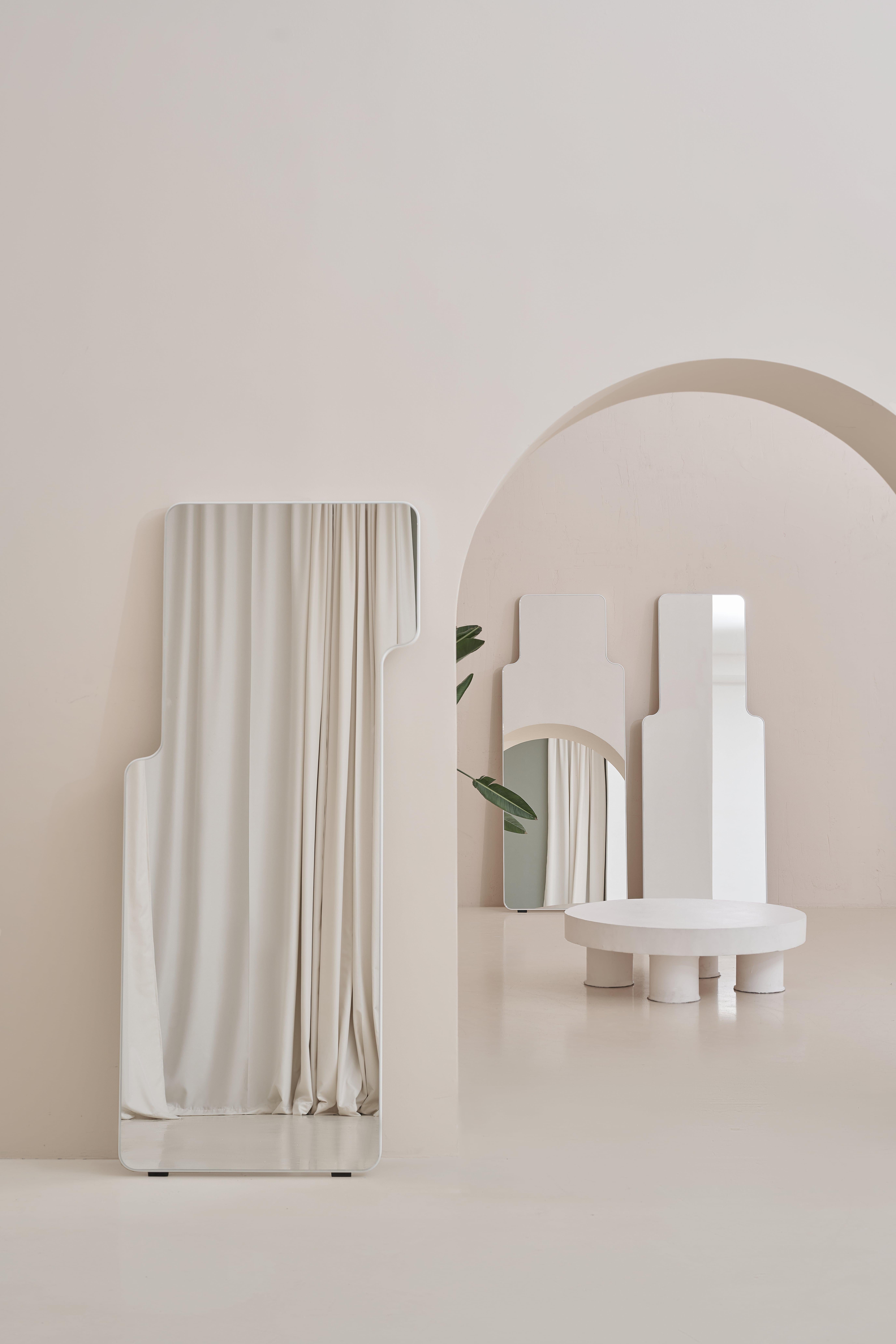 Miroir contemporain 'Loveself 03' par Oitoproducts, cadre bleu en vente 8