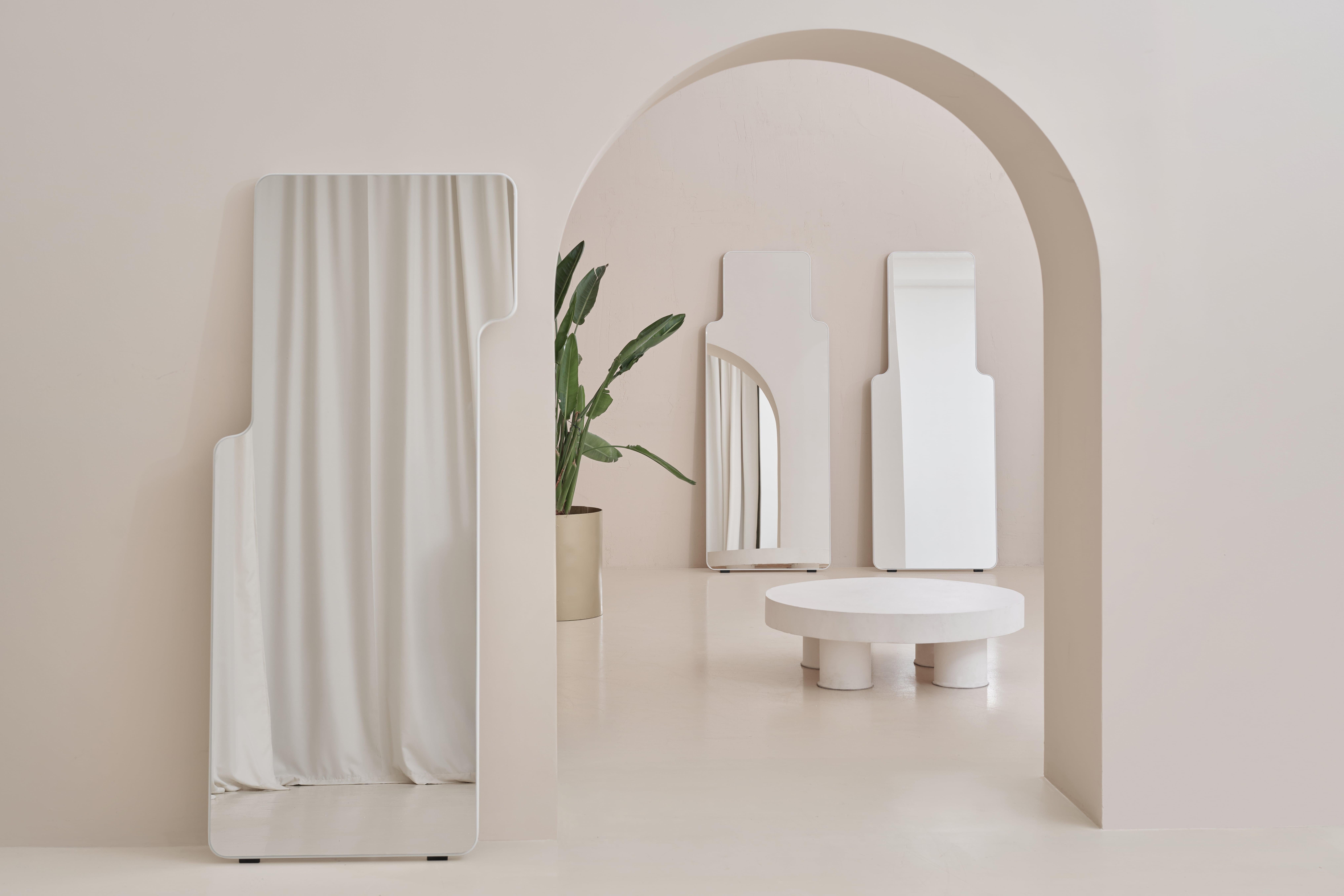 Miroir contemporain 'Loveself 03' par Oitoproducts, cadre bleu en vente 9