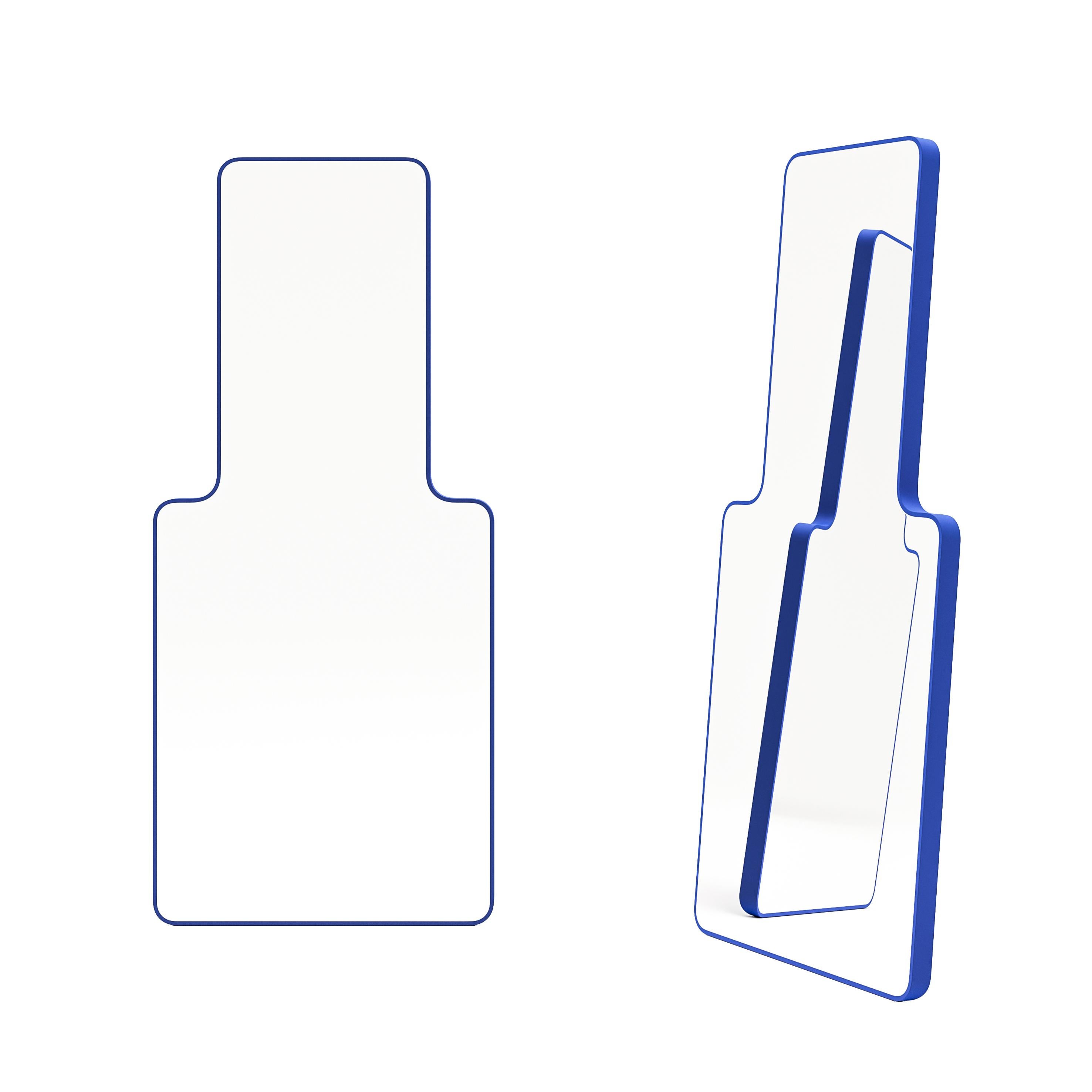 Miroir contemporain 'Loveself 03' par Oitoproducts, cadre bleu en vente 1