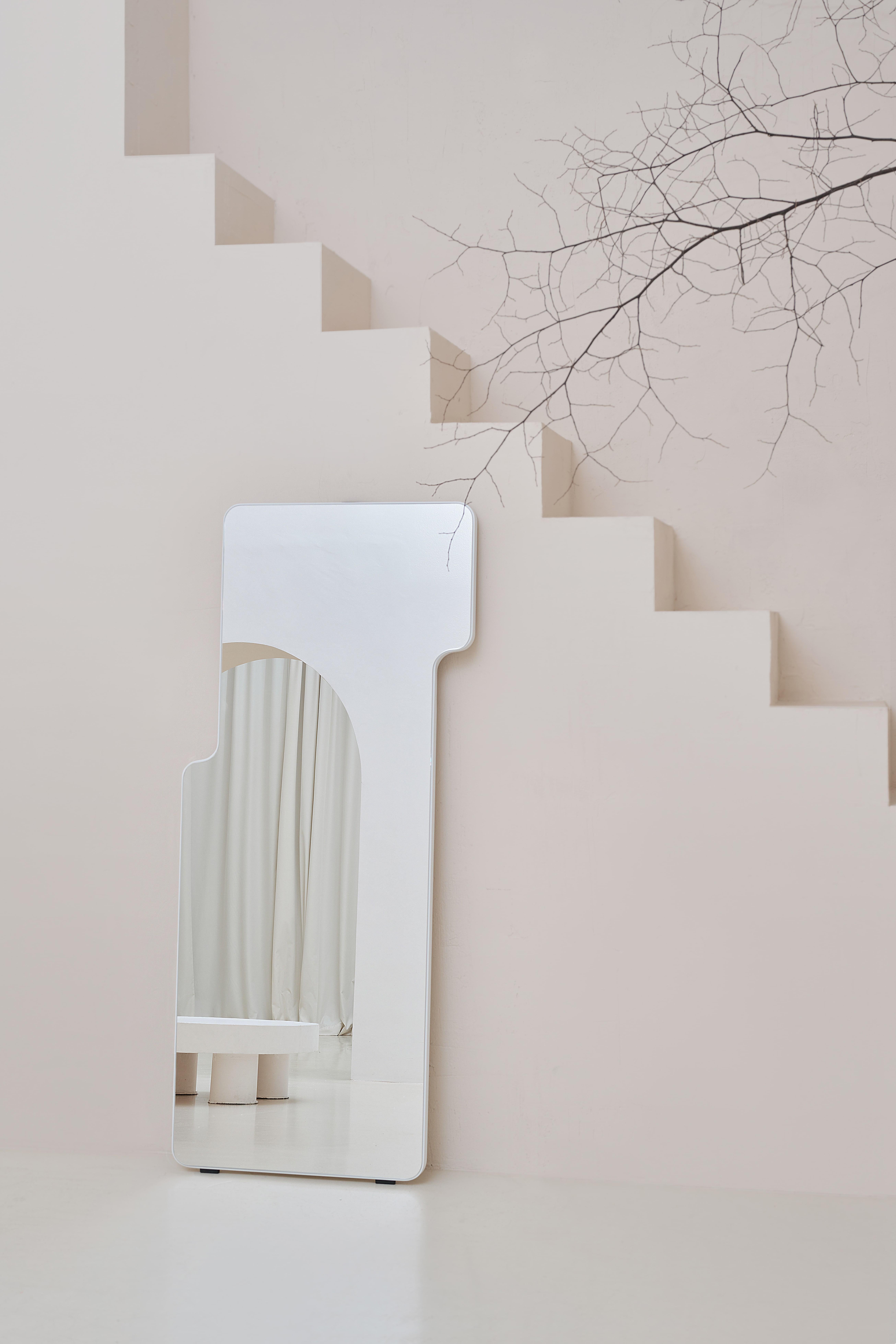 Espejo contemporáneo 'Loveself 04' by Oitoproducts, Marco azul Ucraniano en venta