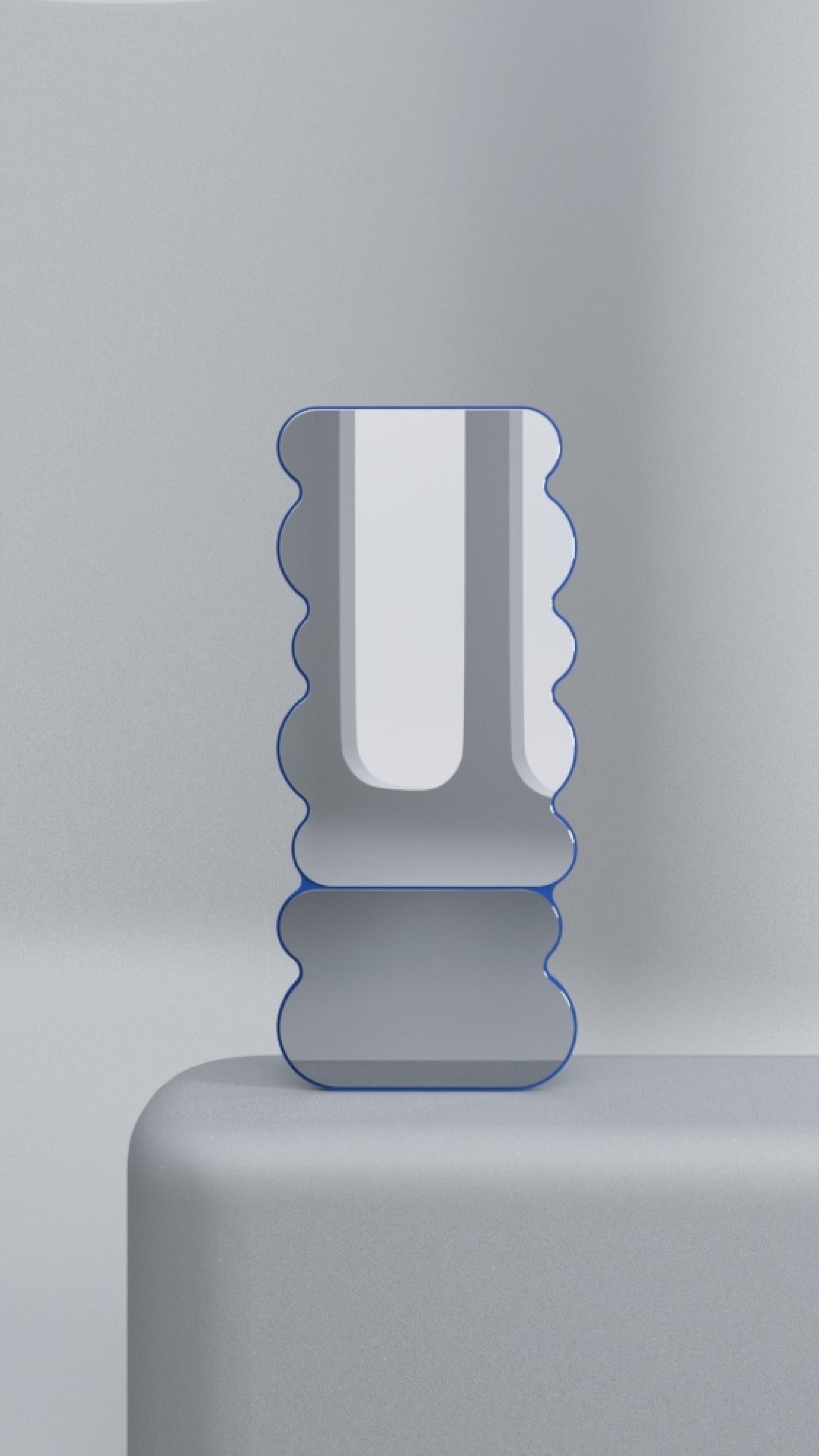 Miroir contemporain 'Pancakes H2+5' par Oitoproducts.

Dimensions :
H 180 x L 80 x P 3,5 cm
H 71 x L 31,5 x P 1,3 in

MATERIAL : Peinture écologique à l'eau MDF, miroir en verre argenté, pieds en caoutchouc spécial.


Voici la collection 