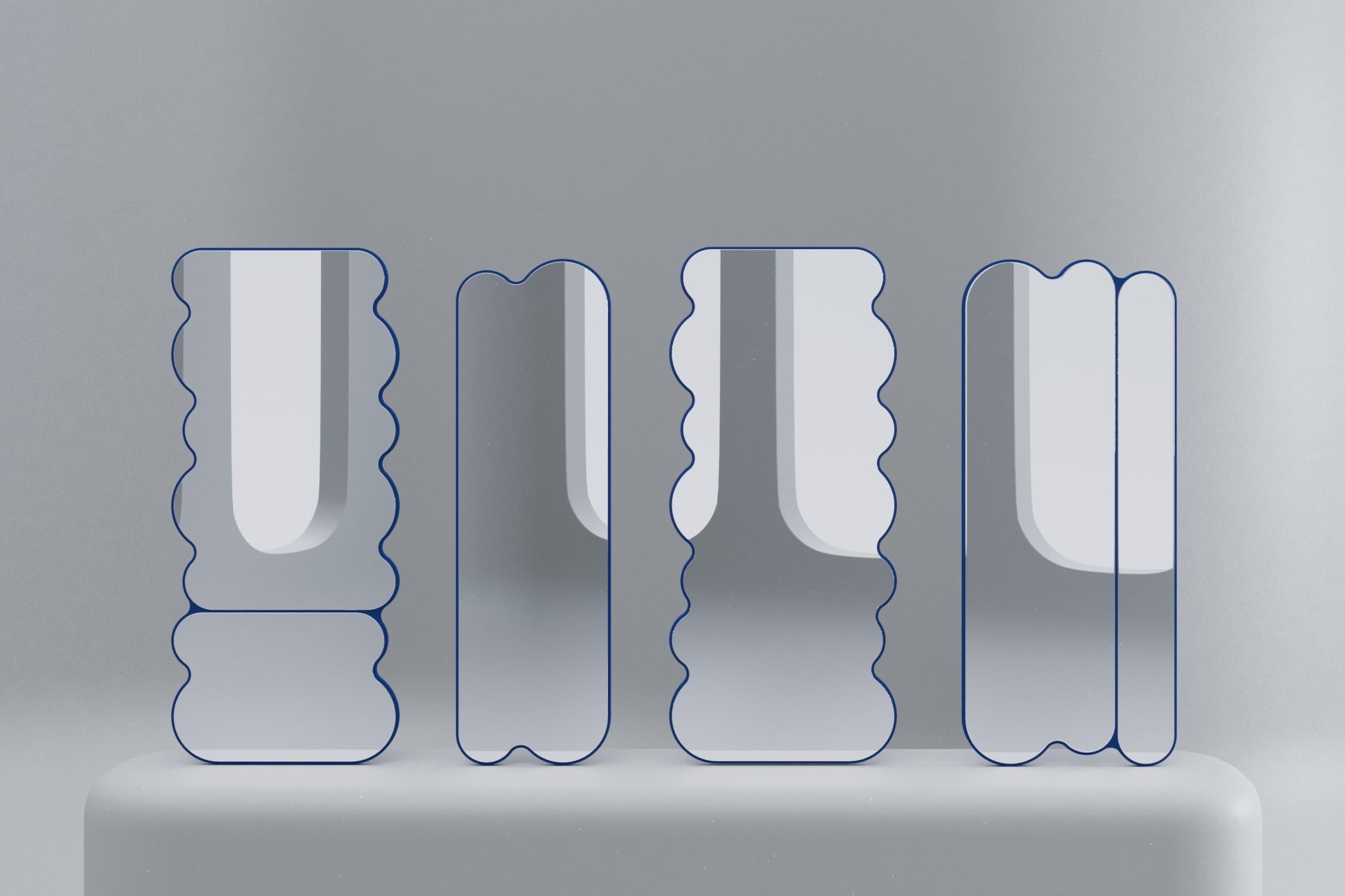Miroir contemporain 'Pancakes V2+1' par Oitoproducts, cadre bleu en vente 5