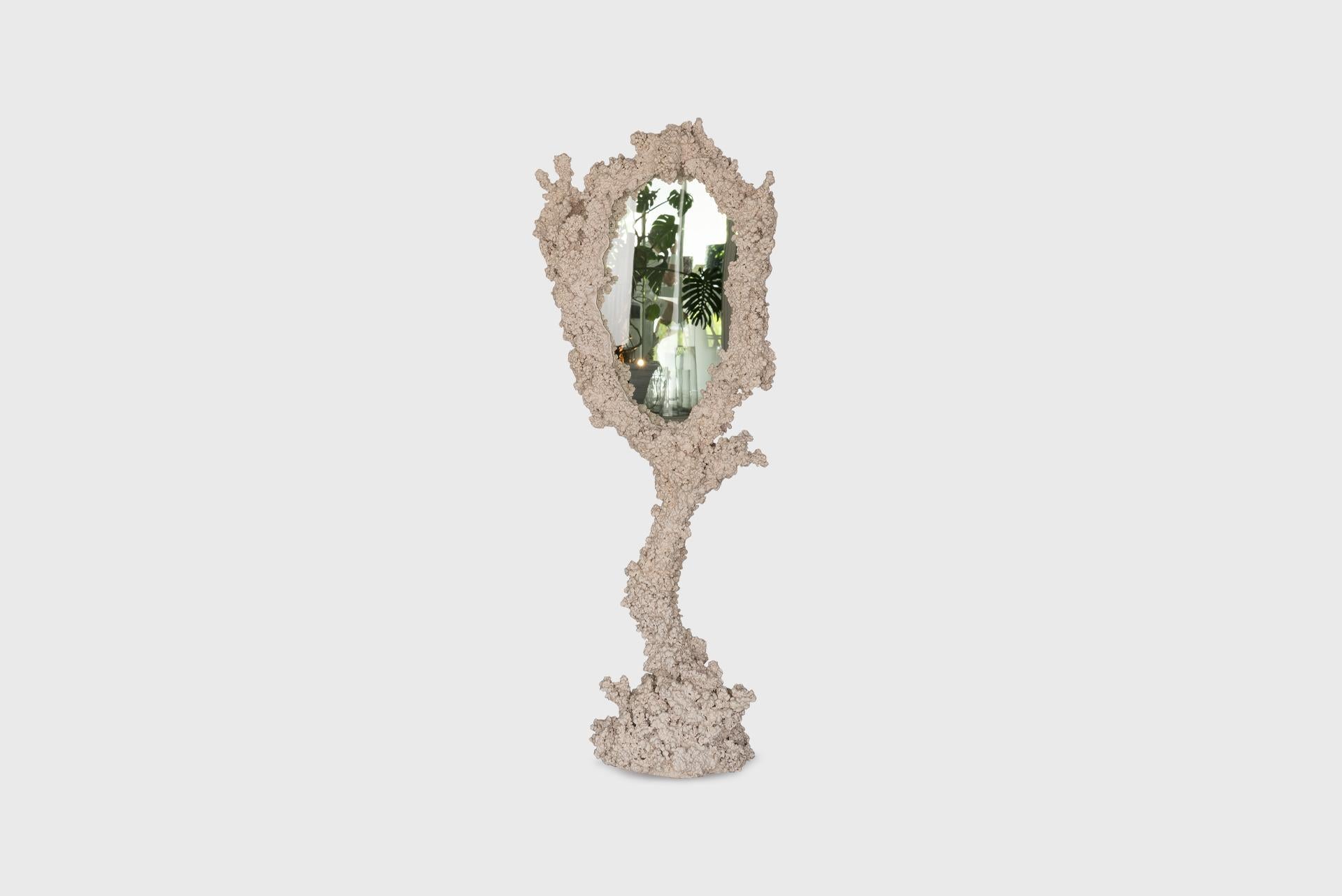Contemporary Mirror, Recyceltes Aluminium, Harz und Stahl, Elissa Lacoste, Modern  im Zustand „Neu“ im Angebot in Barcelona, ES