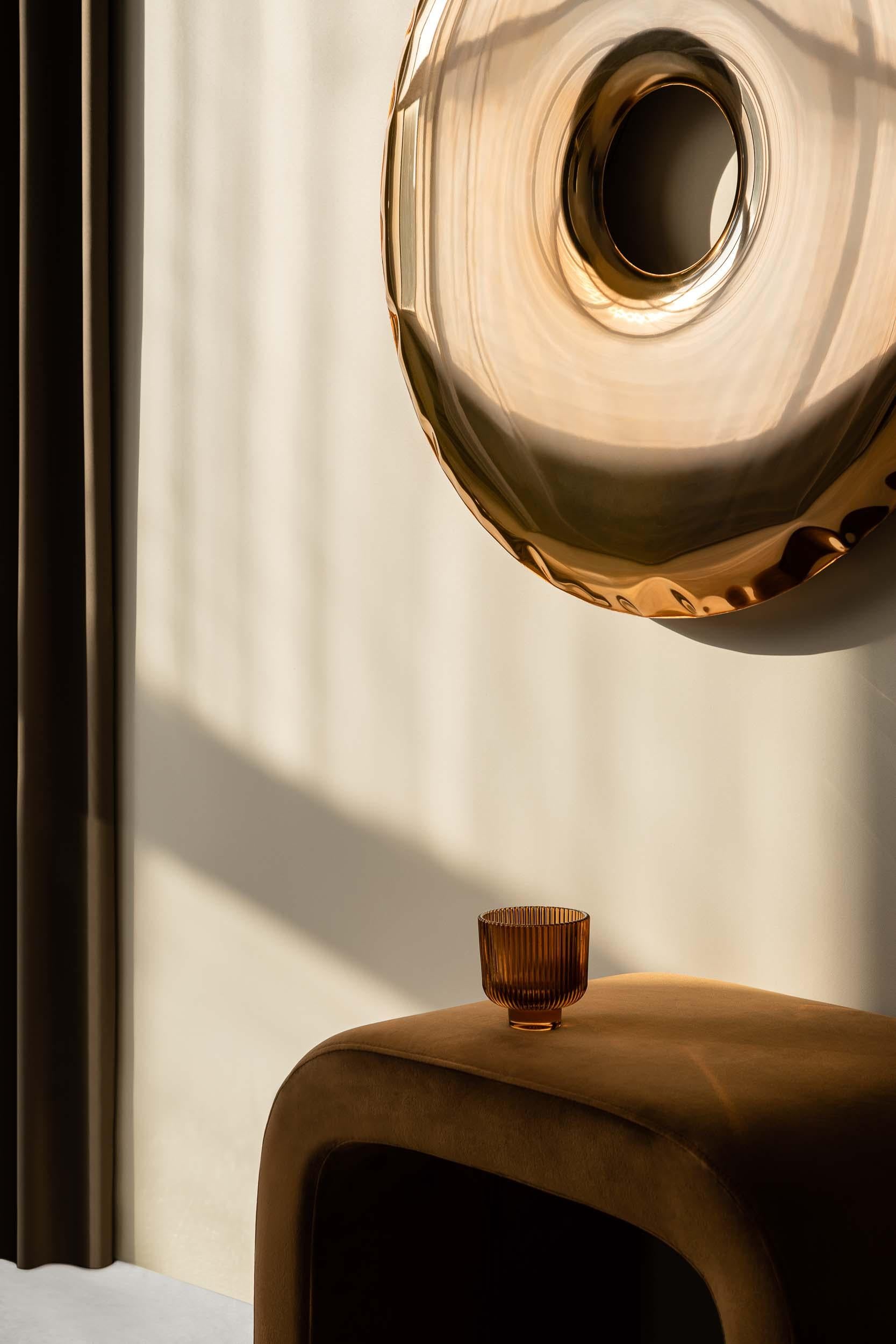 Minimalismo Specchio contemporaneo 'Rondo 120', Collezione Aurum, Oro rosa, di Zieta in vendita
