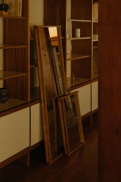 Zeitgenössischer Spiegel 'Symmetry' von FRAMA, Honig-Eschenholz, groß