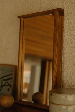 Specchio contemporaneo 'Symmetry' di Frama, legno di frassino miele, piccolo