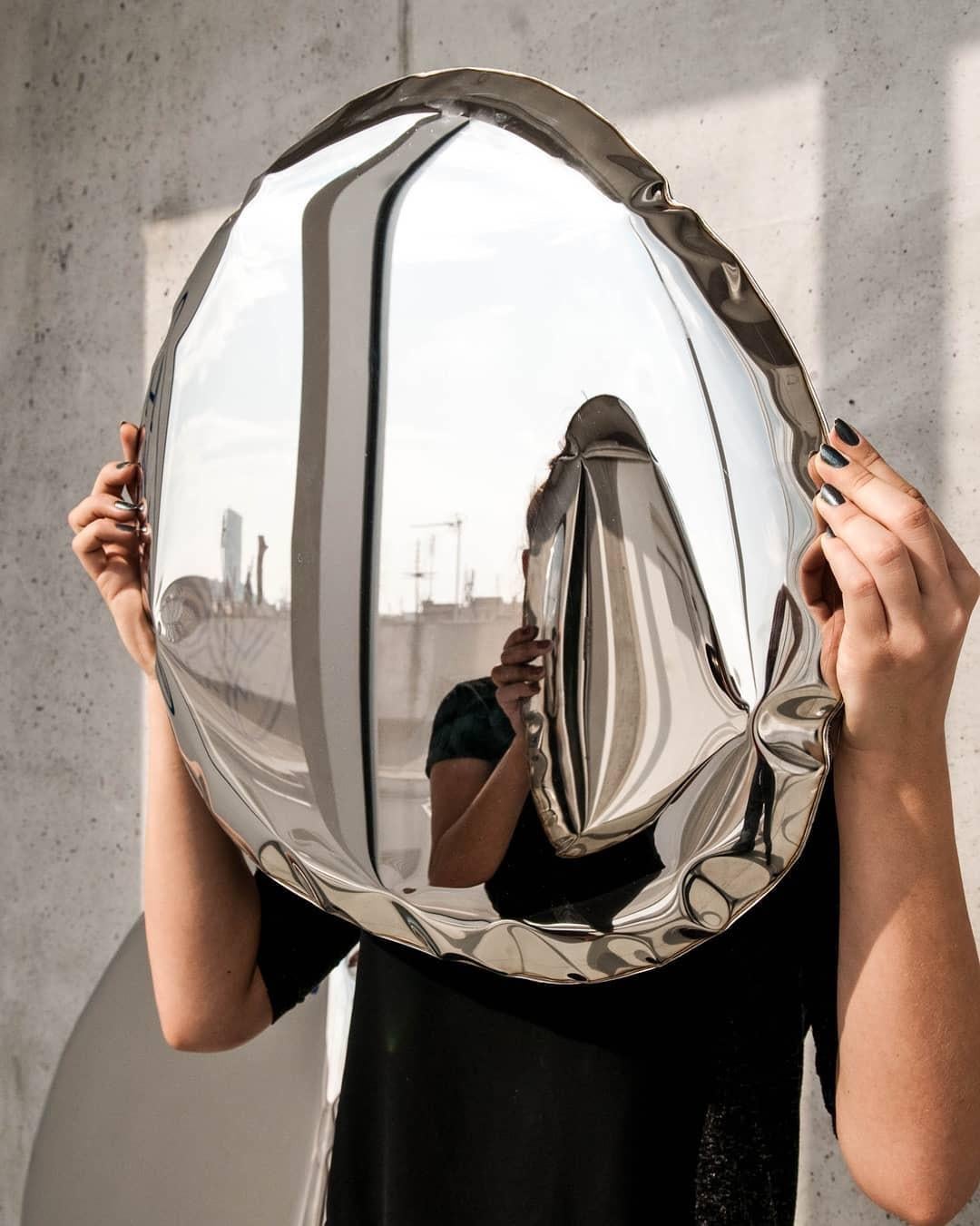 Miroir Tafla O5 en acier inoxydable poli par Zieta Neuf - En vente à Paris, FR