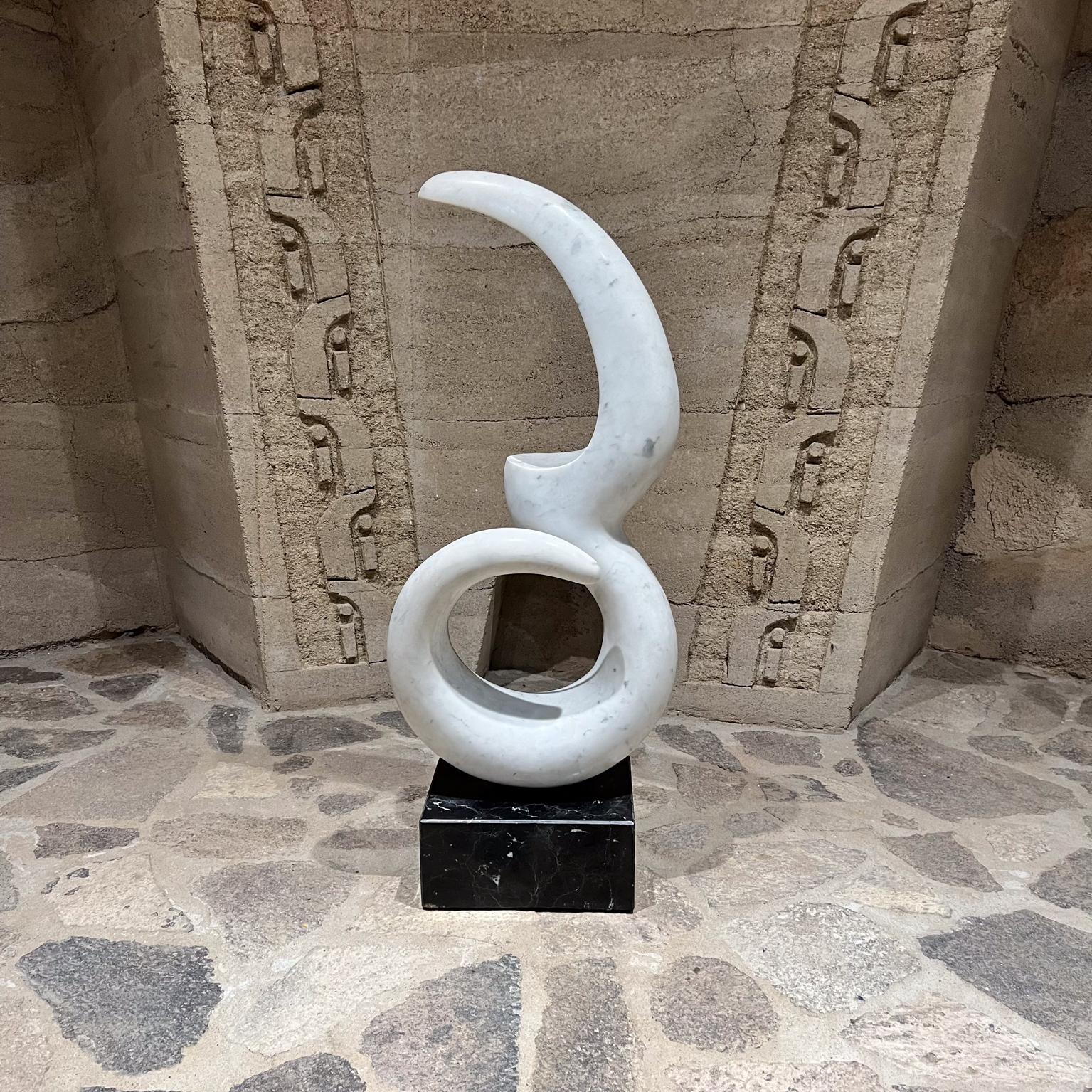 For your consideration, a Modern Contemporary Abstract Sculpture Marble Art 
in the style of Leonardo Nierman
Dimensions: 41 h x 16 w x 9.5 d
Preowned condition unrestored
Refer to images listed

Delivery within 200 miles from San Diego CA is