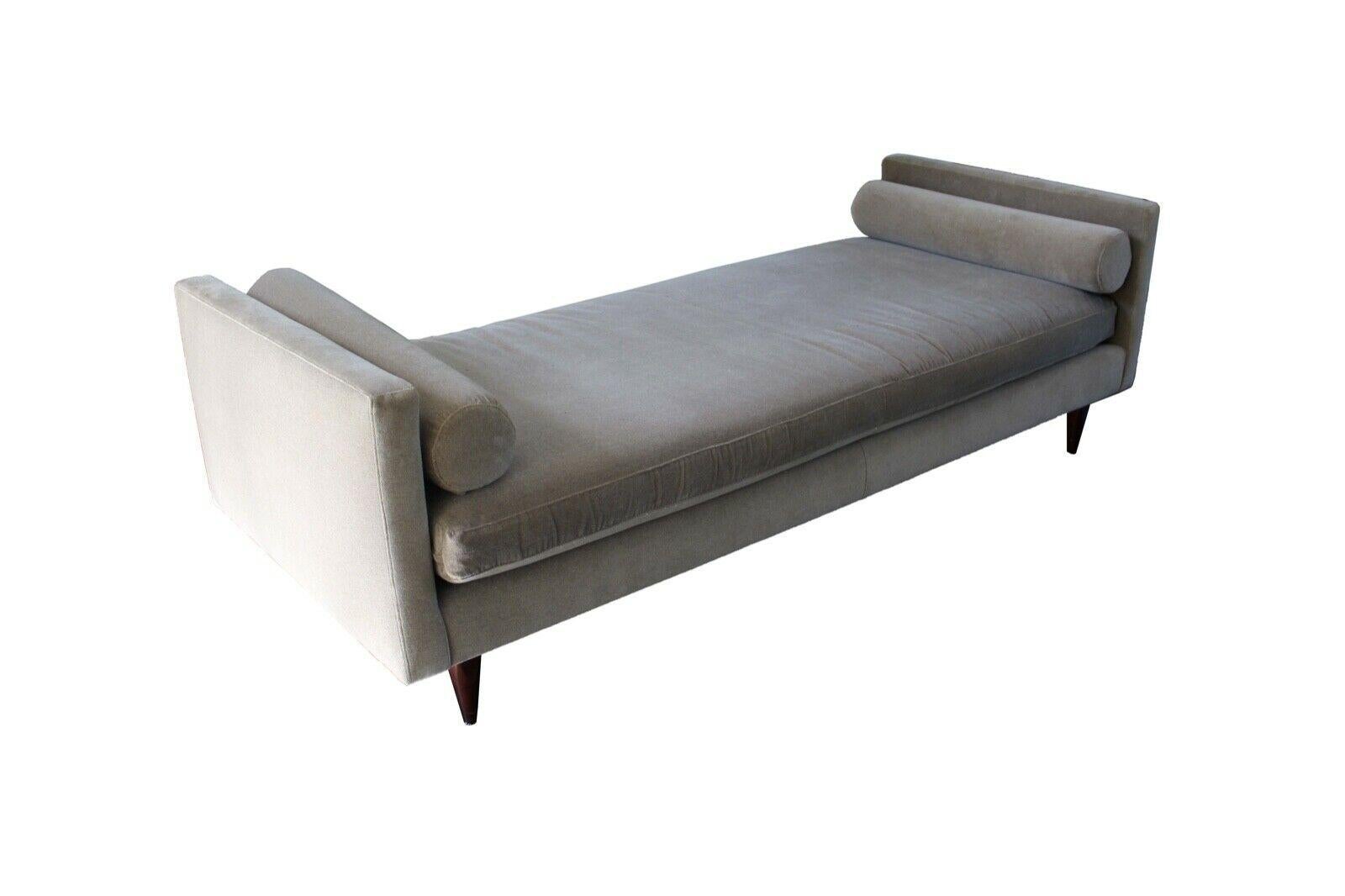 Contemporary Modern Beige Upholstered Long Baker Chaise w/ Bolster Pillows In Good Condition In Keego Harbor, MI