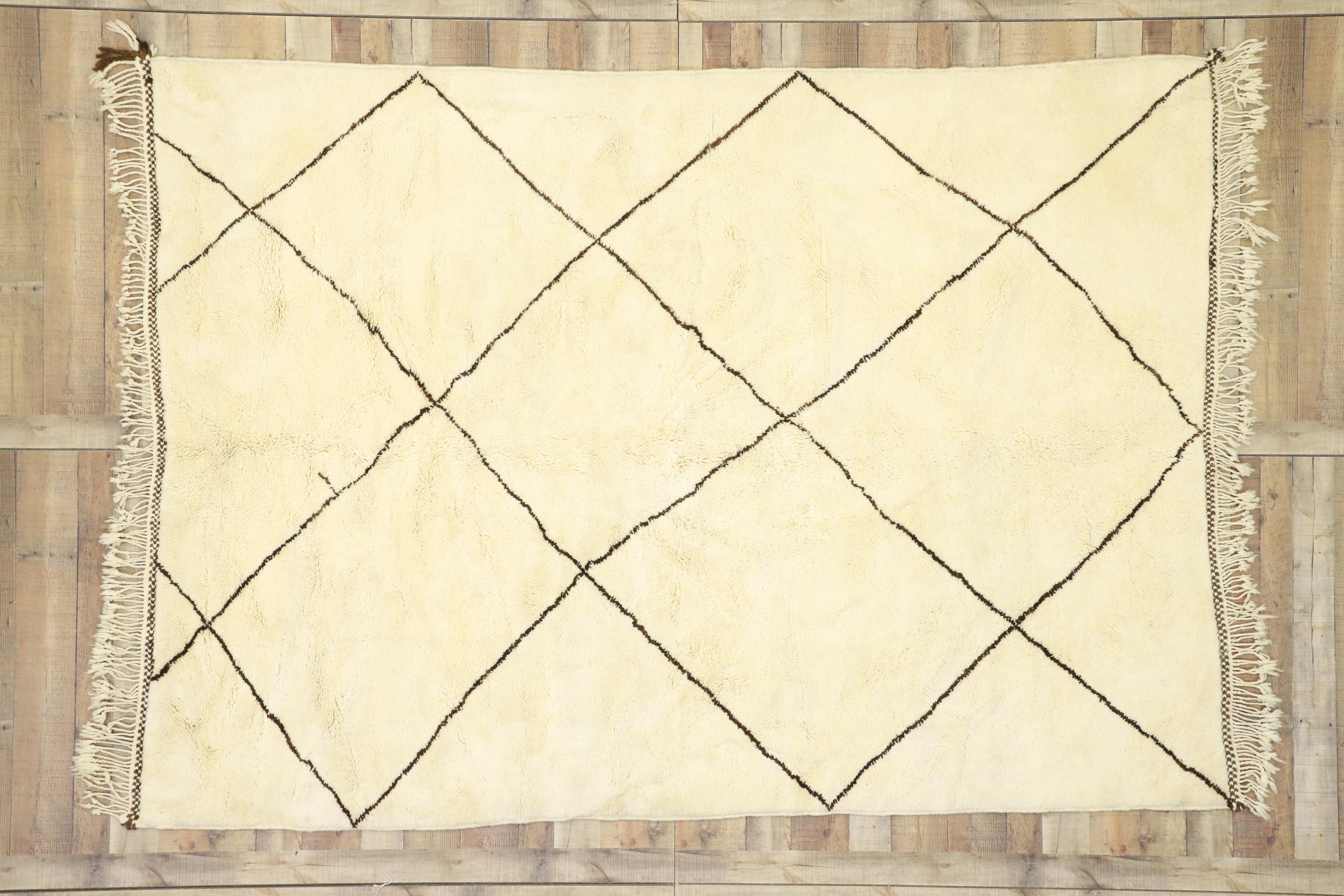 New Contemporary Modern Beni Ourain Moroccan Rug with Minimalist Style For Sale 2