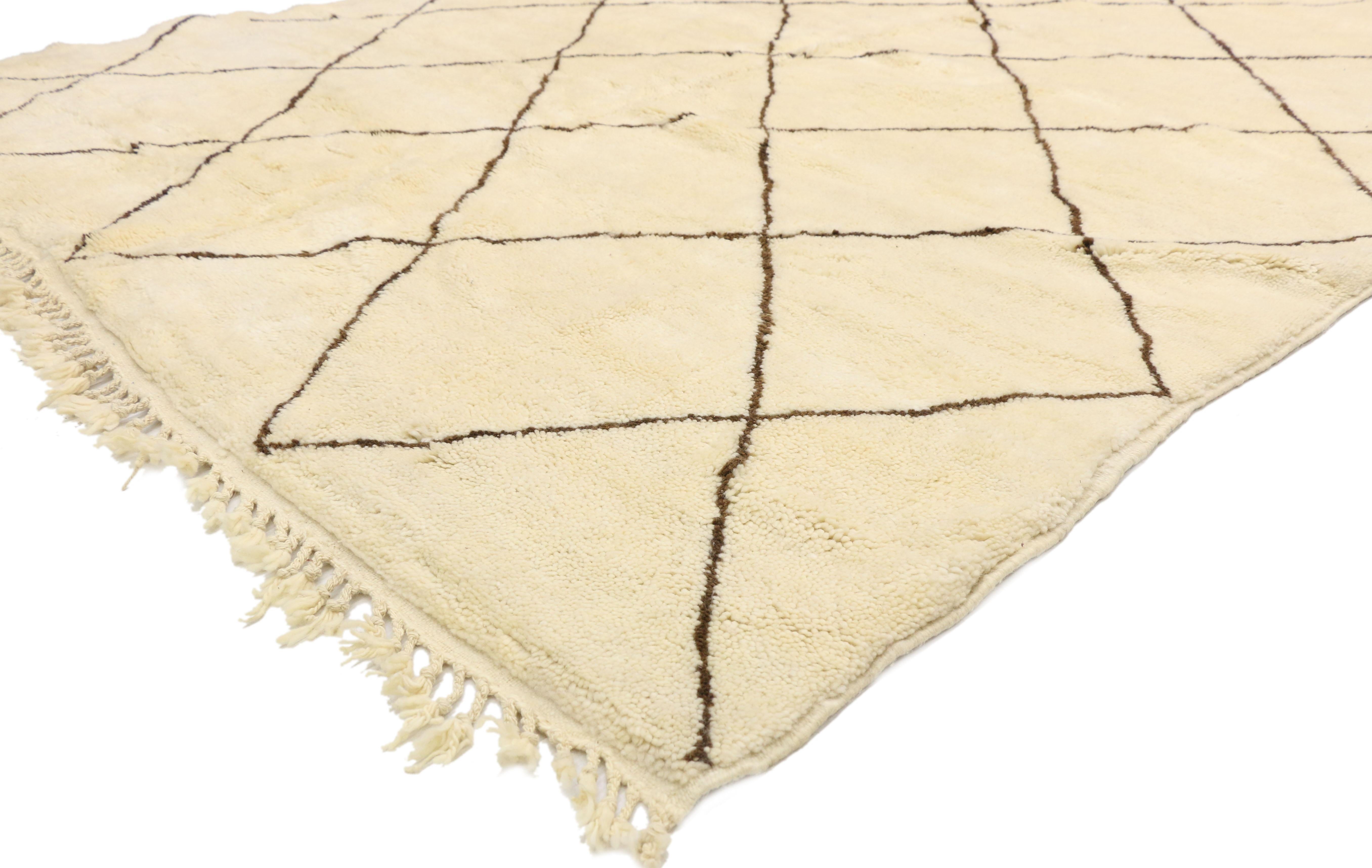 20762 Moroccan Beni Ourain Rug, 07'01 x 09'04.
Minimalist Shibui meets modern Hygge in this hand knotted wool Moroccan Beni Ourain rug. The simplistic diamond trellis design and earthy neutral colors woven into this piece work together to provide a