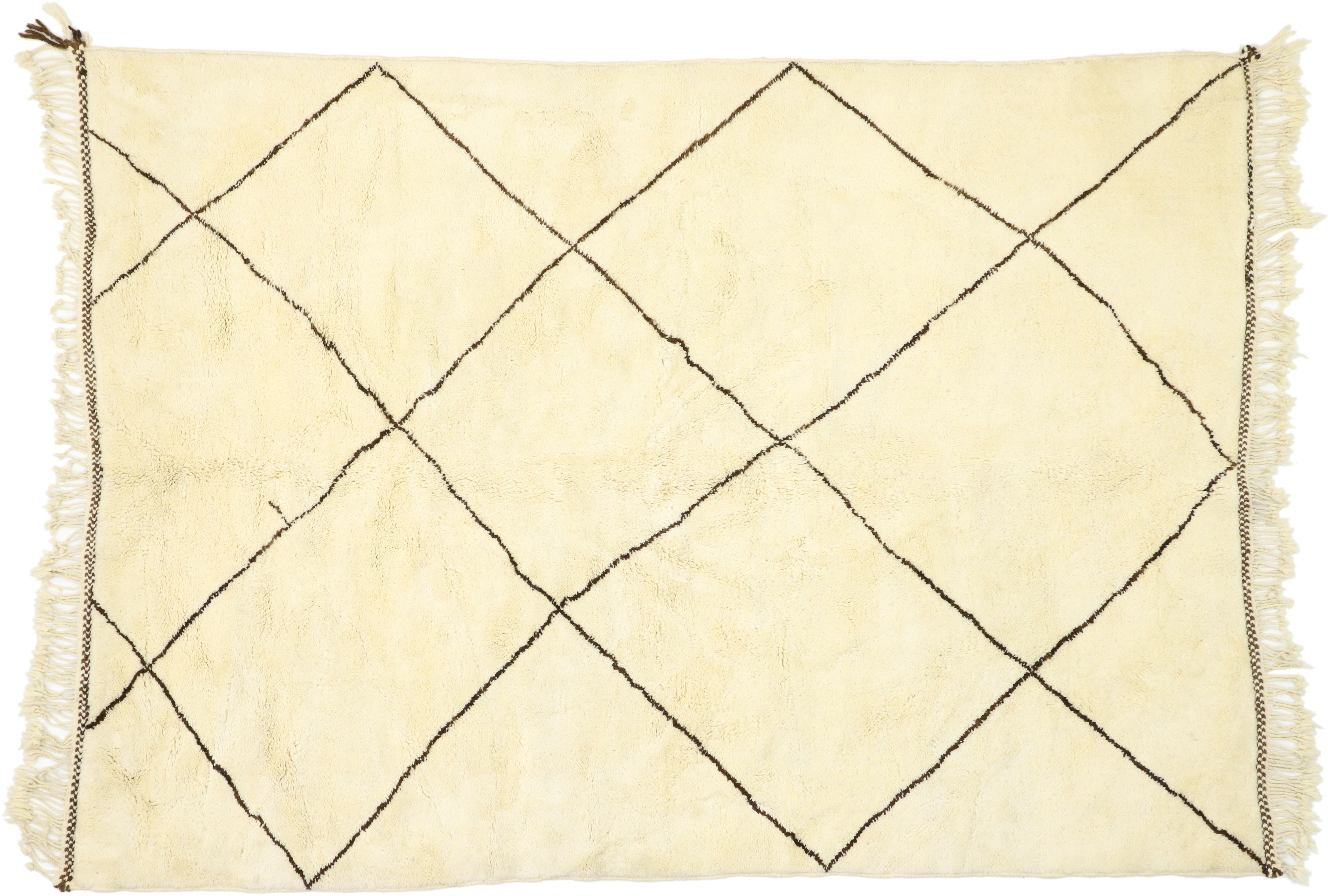 New Contemporary Modern Beni Ourain Moroccan Rug with Minimalist Style For Sale 3