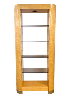 Zeitgenössische moderne Etagere aus Vogelaugenahorn mit Rauchglas und Messing