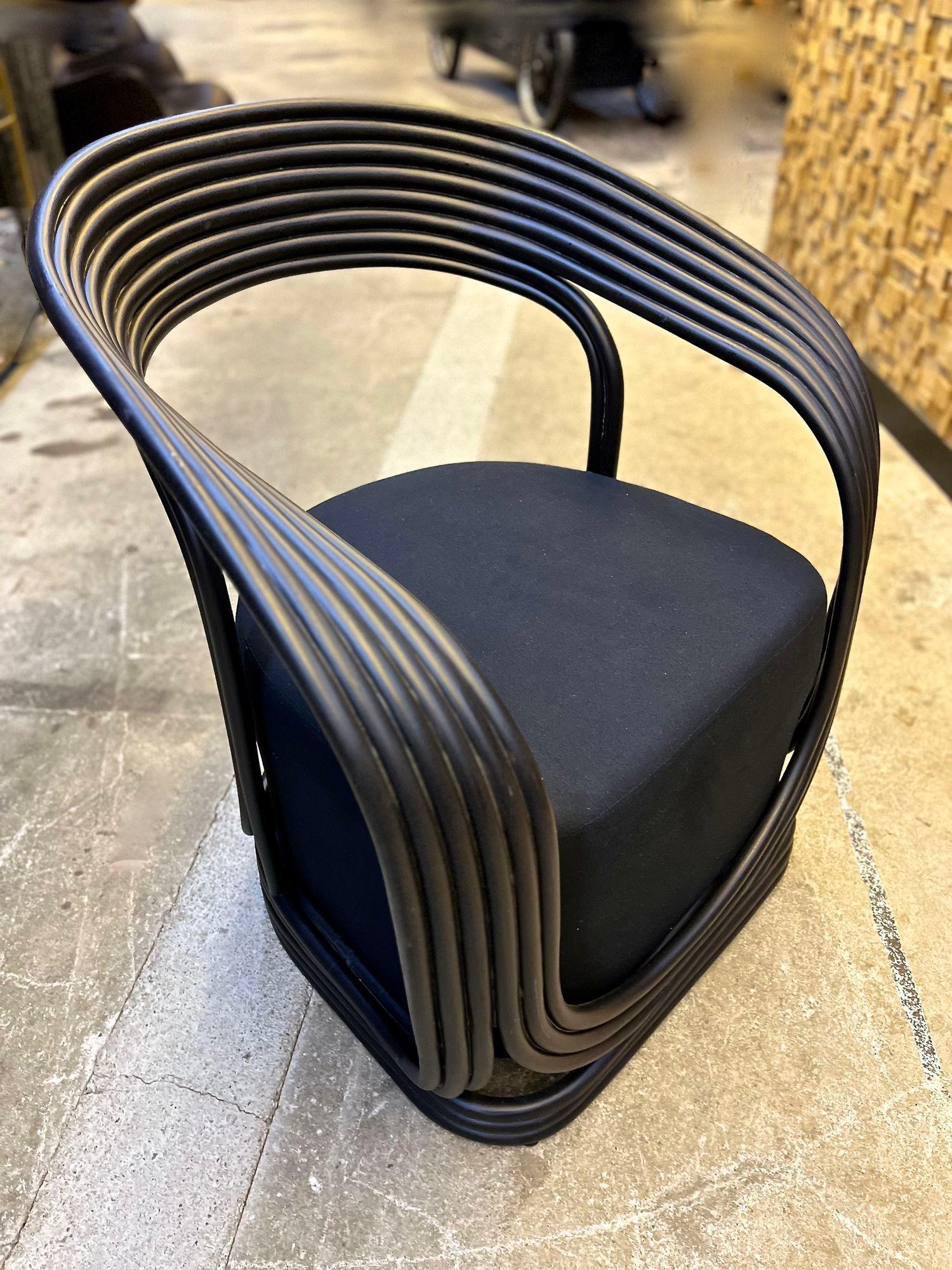 Fauteuil ou chaise longue contemporaine moderne en bambou noir, IDN 2023 en vente 4